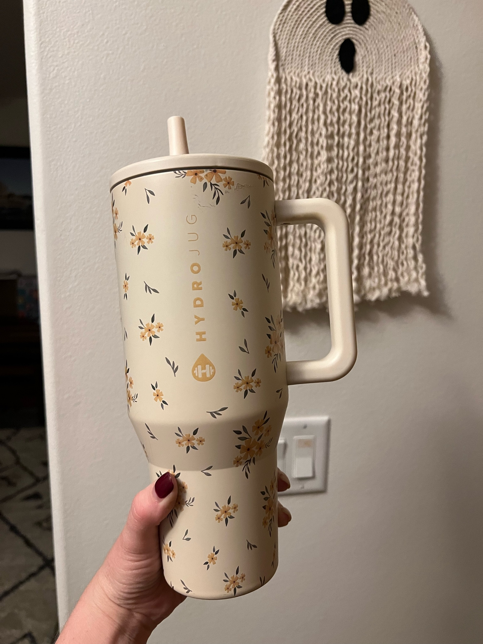 Vintage flowers on my new hydrojug. I’m obsessed. 😍 

#LTKHome #LTKActive #LTKFitness