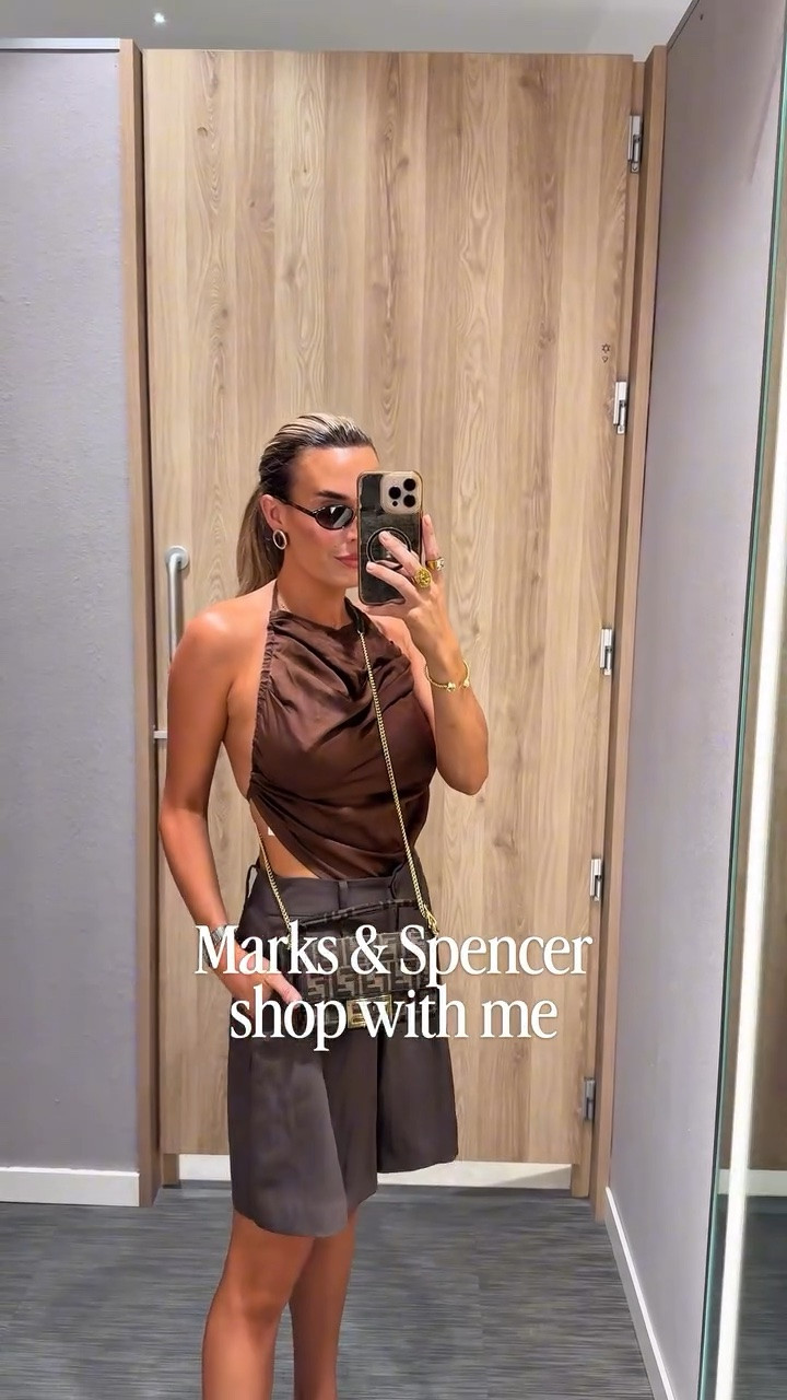 New in at @marksandspencer this week! Some beautiful pieces, do you have a fave? I really love this late summer/ early fall type of fashion. 🩵 If you’d like any links from the video comment ‘shop’ and I’ll send to your DMs x

Marks & Spencer new in, shop with me, summer styling, pre fall outfits, try on with me