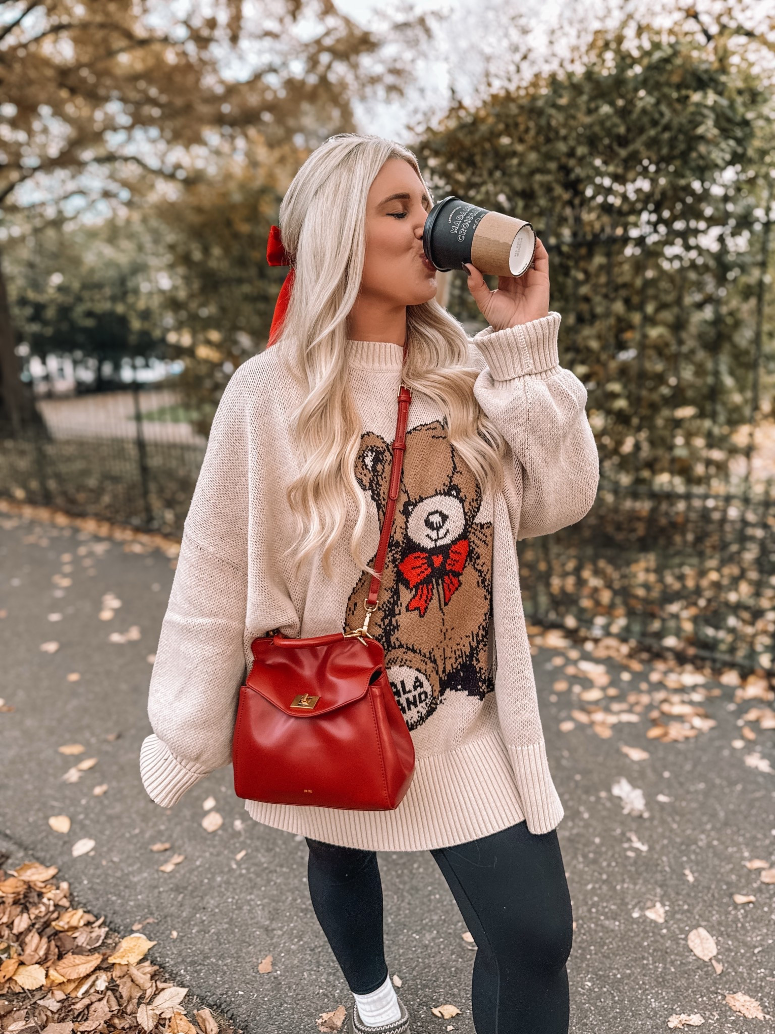 Cheers to 2026! Sharing one of my fave comfy holiday looks from this season - linked on my LTK 🧸❤️
•
•
•


#LTKSeasonal