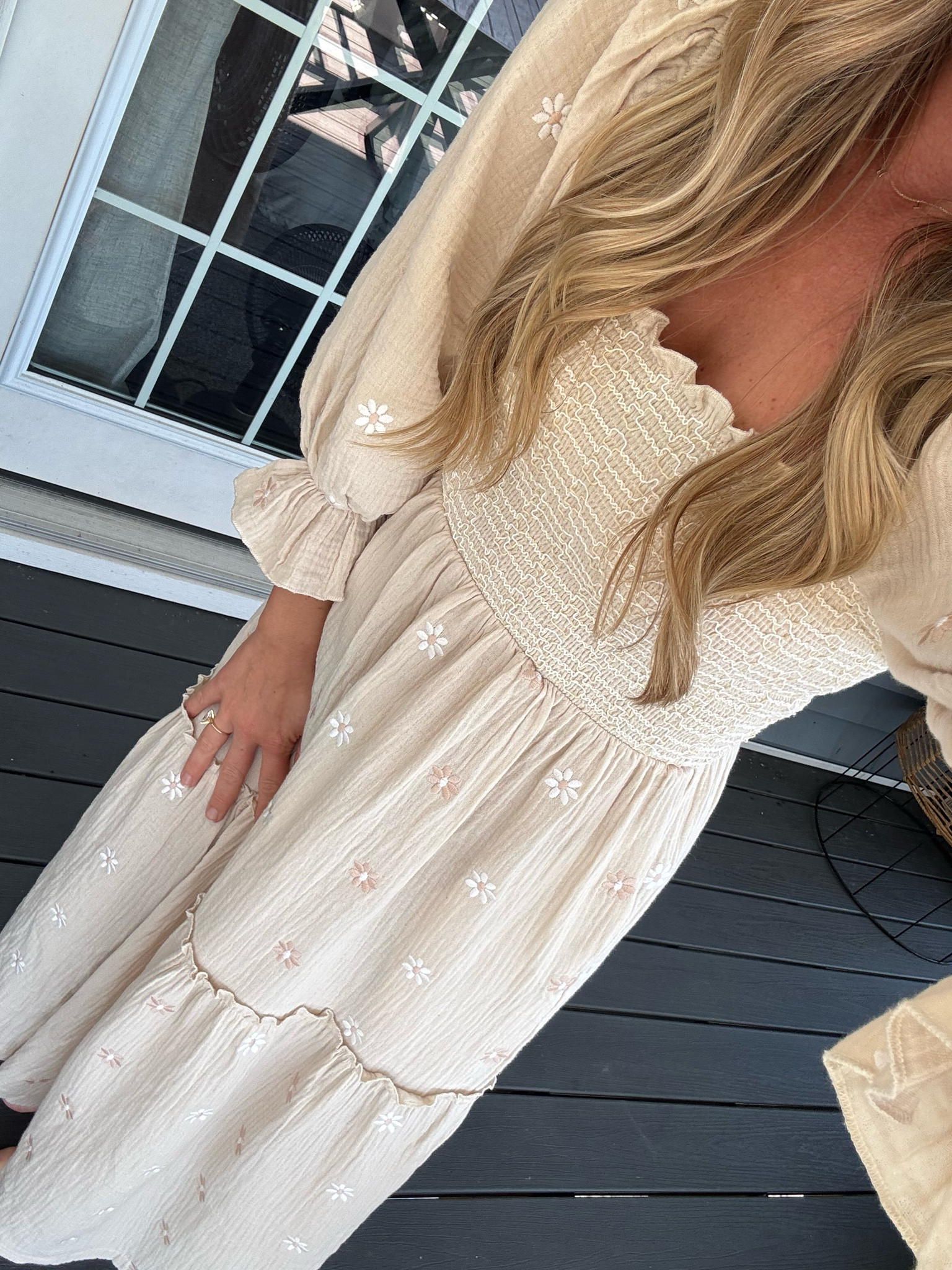 The most flattering and comfortable dress. Great for really any season ! 