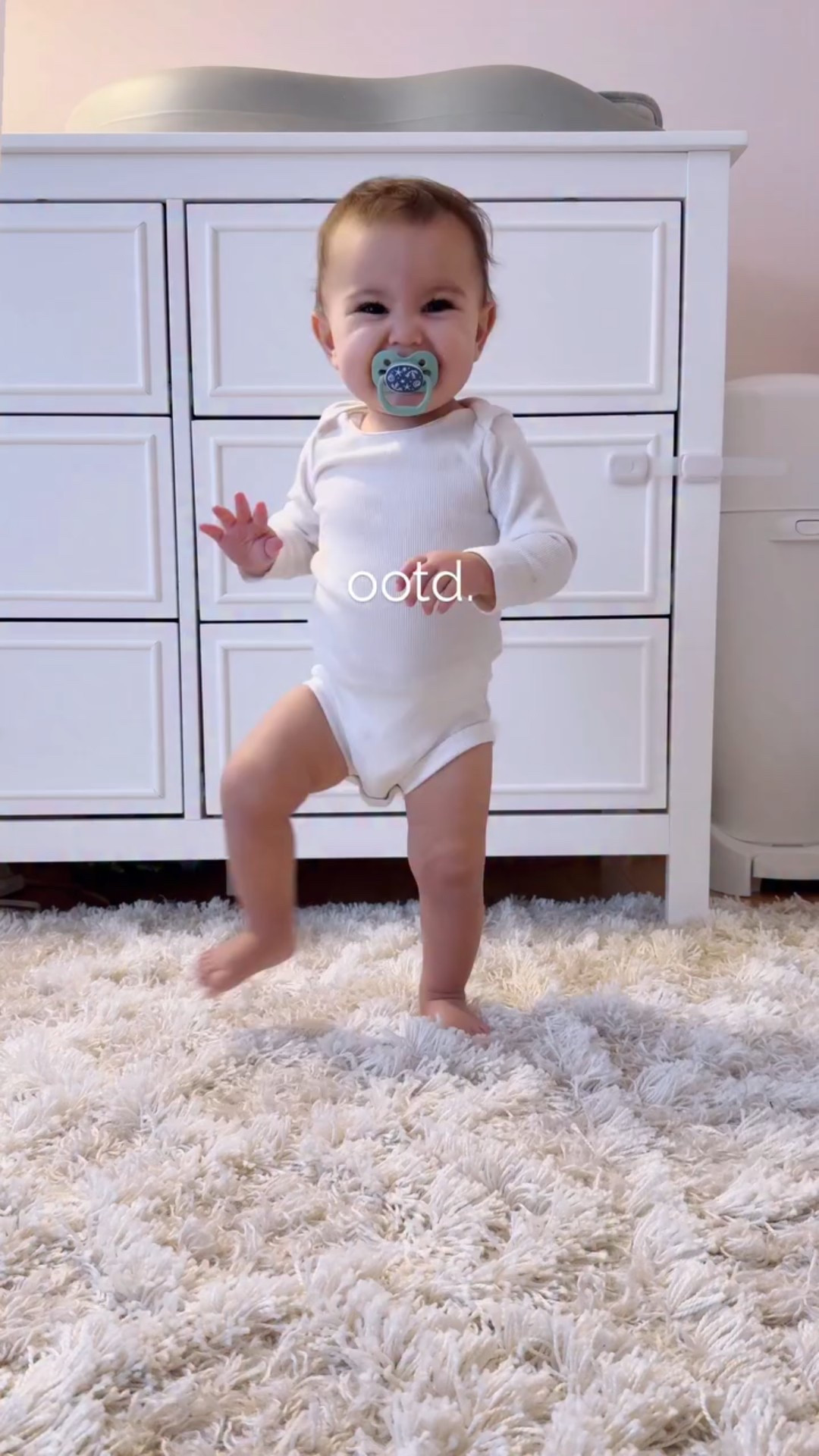 If only it were that easy 😅 

#babygirl #babystyle #babyootd #babyfashion #babyoutfits #ministyle #babylifestyle #grwmwithbaby #morningwithbaby #momandbaby #babyaesthetic #babylove #tinytrendsetter #stylishbaby #babywardrobe #ootdbaby #babyfit #babylooks #modernbaby #momlifeisthebestlife #babygram #littleone #babygirl #babygirloutfit #babygirloutfits #babygirlclothes #babyclothes