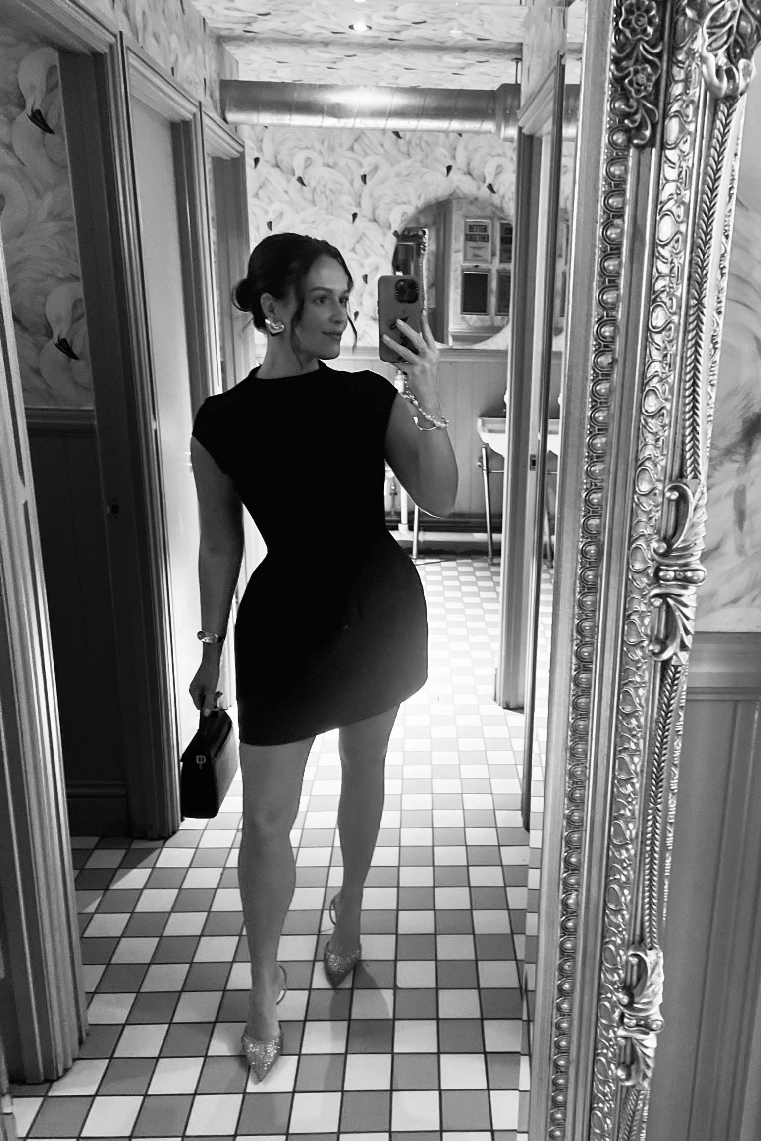 Odd Muse Black Dress - Size small (fits like a glove - not wearing a bra)
Heels (Zara) Linked alternatives 


Little black dress, black mini dress, lbd, odd muse. cap sleeve dress, evening outfit 

#LTKeurope #LTKuk #LTKautumn