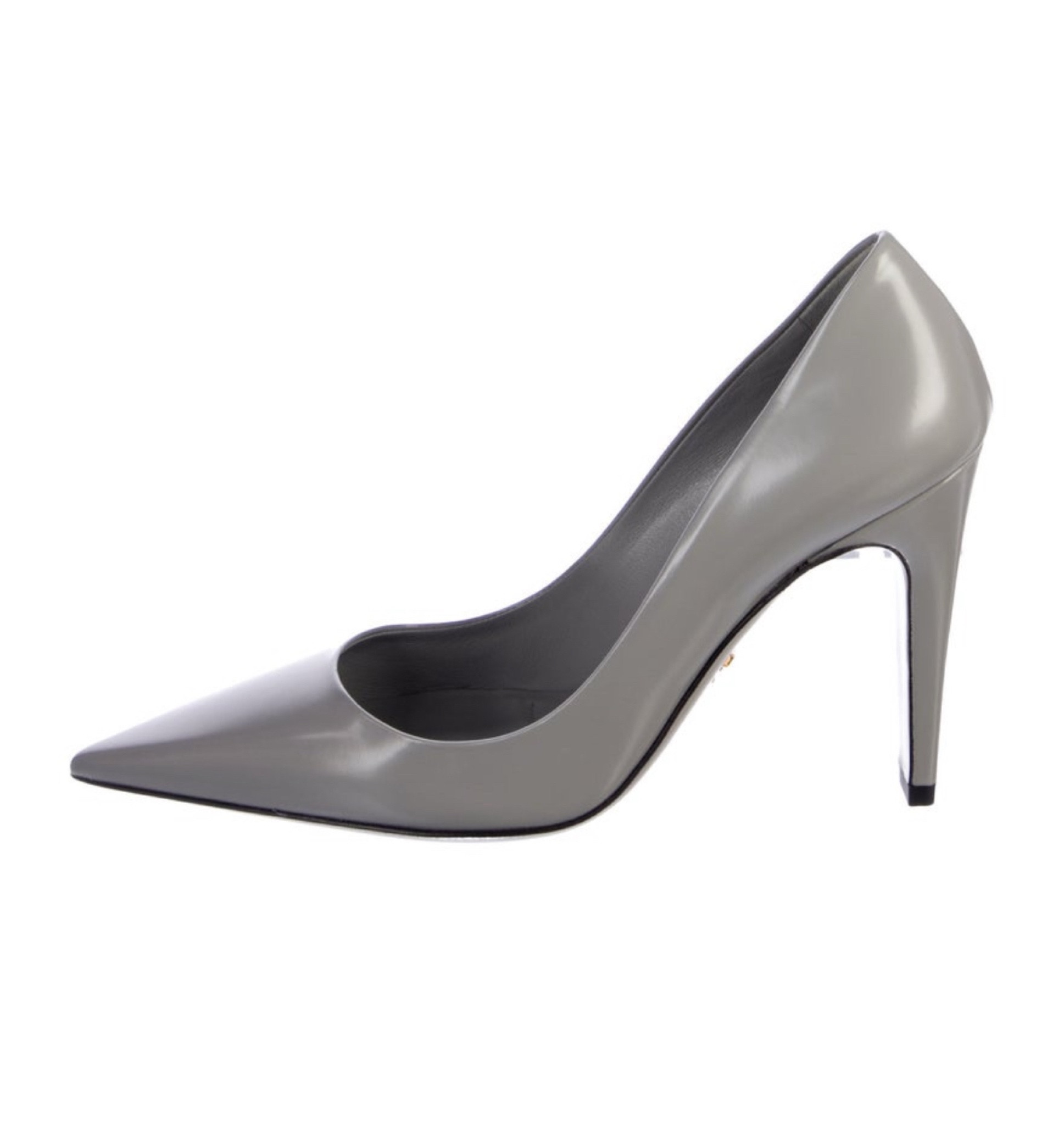 Perfect grey pumps! Love getting brand new designer items on TheRealReal at a massive discount !

#LTKShoeCrush #LTKCyberWeek #LTKSaleAlert