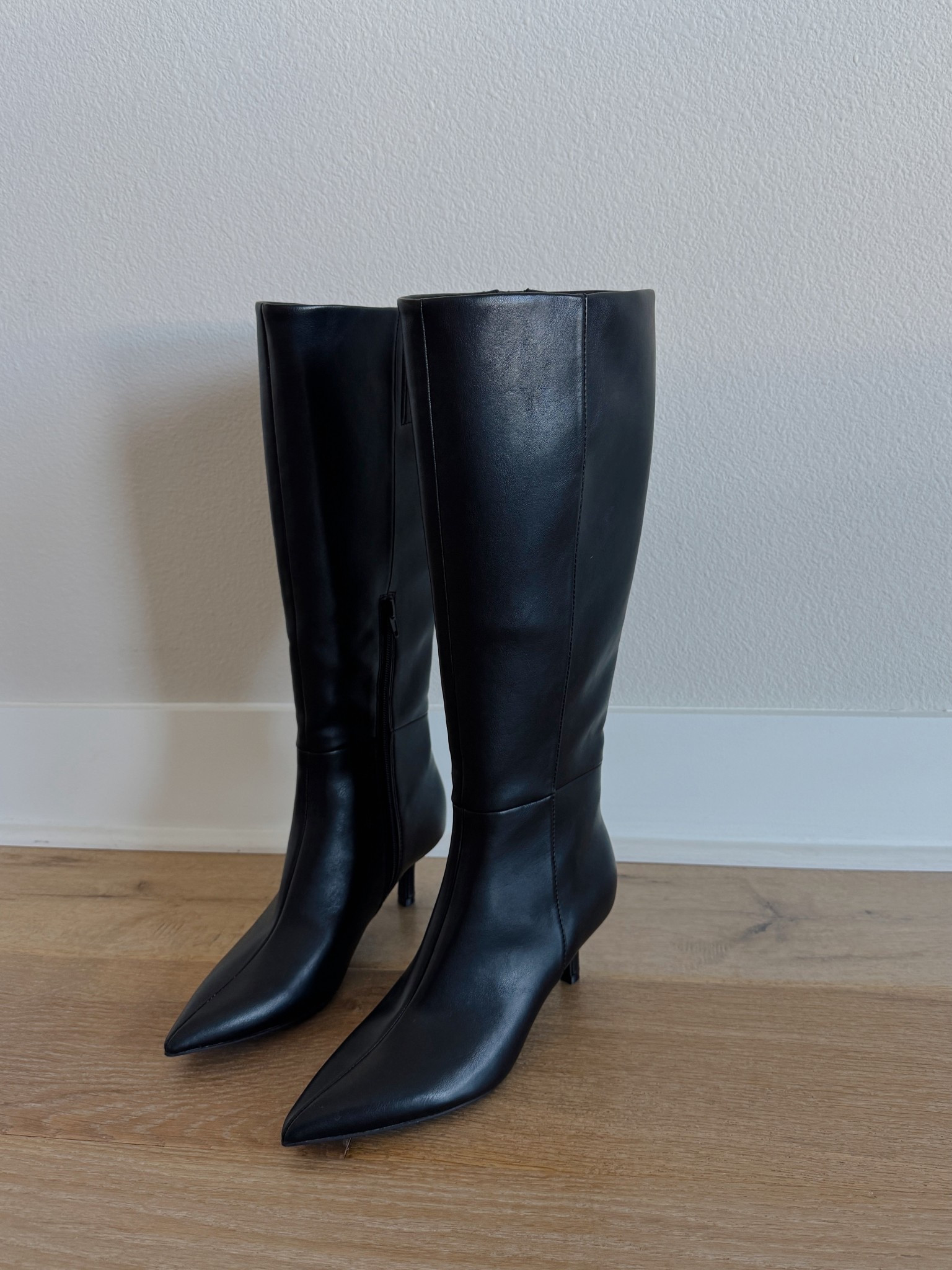 Kitten heel boots

#LTKFindsUnder100 #LTKShoeCrush #LTKStyleTip