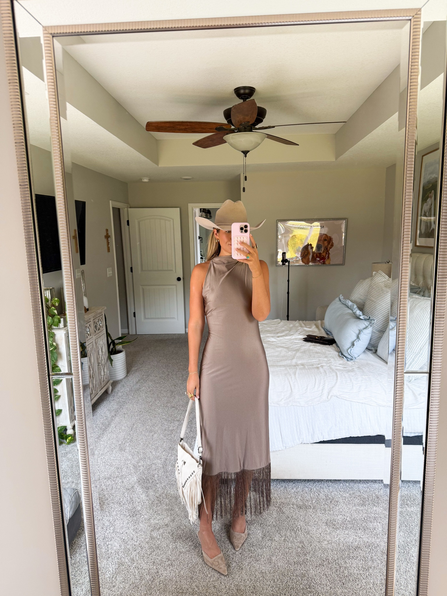 western wedding guest outfit inspo 
western elegance 
sizing below: 
dress in a size small (color is coffee)
can size up half size in shoes (i did my true size and they work though!)
hat is from bootbarn - linking similar 