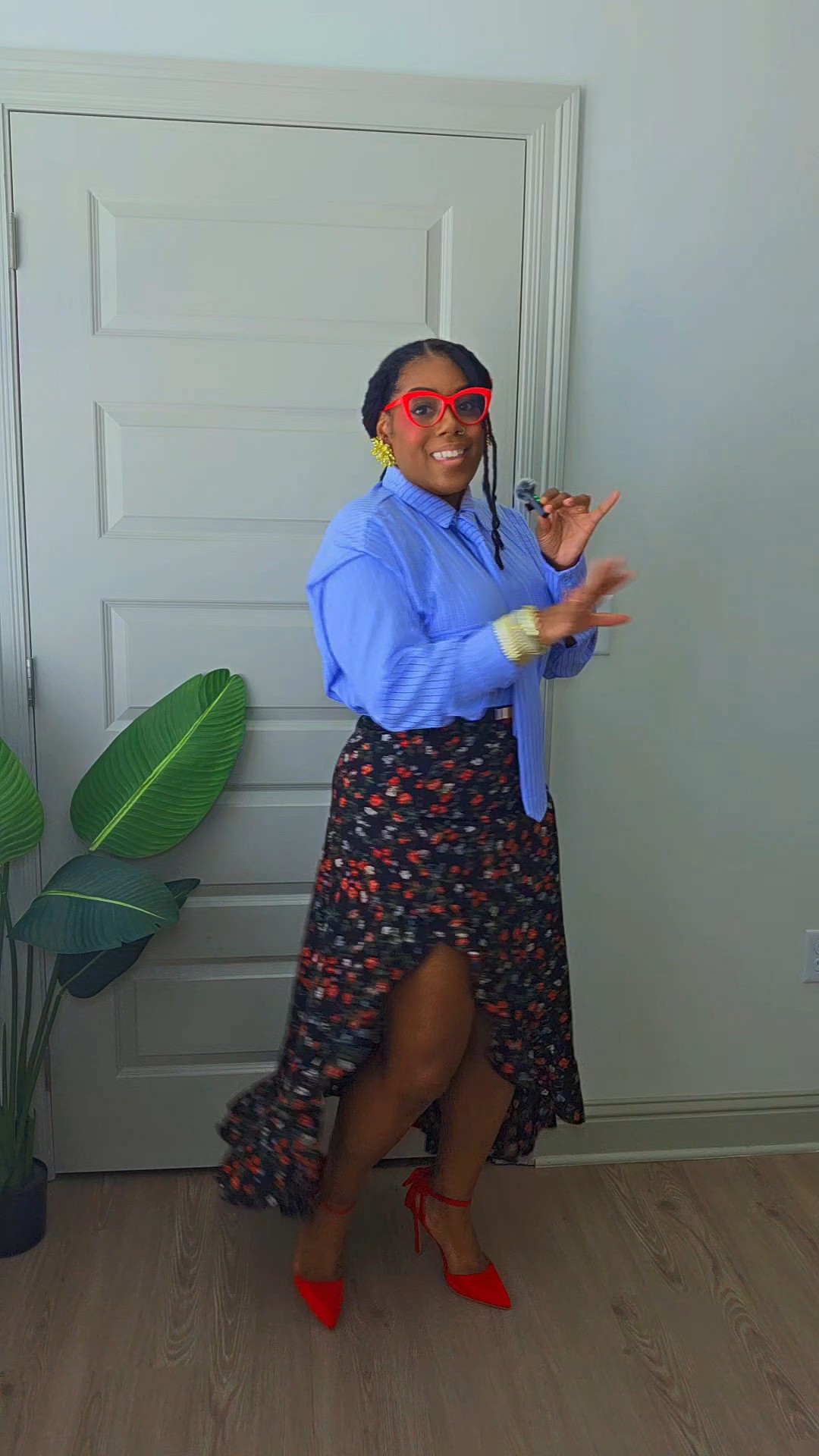 #PlayOnPrints Pattern mixing will always guarantee a look that's unique to you! Have fun!✨️👉🏾This look can easily transition you from work to after work with no need to stop & change clothes!"Get Dressed 'Cause You Have Somewhere To Be!"**Shopping posted affiliate links may contribute to commission being earned.#AdoreHerStyle #FashionFun #PatternMixing #SheinStyle #SheinPartner

#LTKootd #LTKgrwm #LTKdayinmylife
