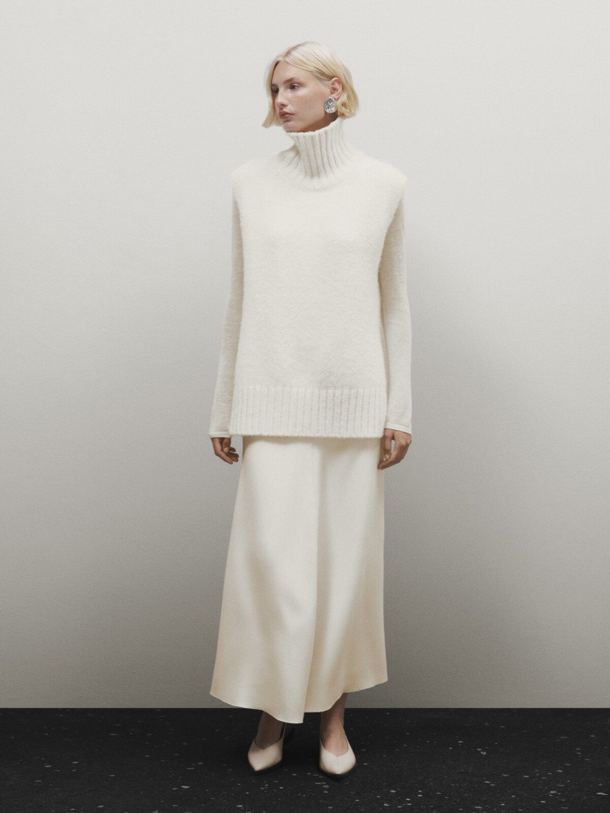 Knit high neck waistcoat - Limited Edition | Massimo Dutti UK