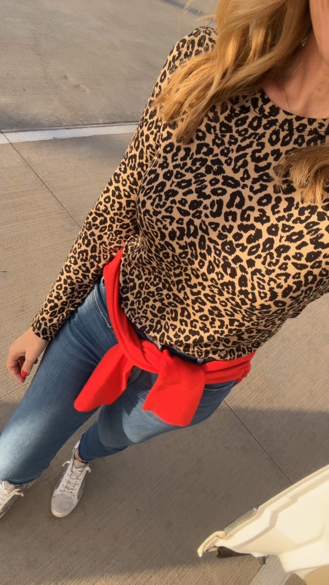 Casual holiday look
Christmas outfit
Top- med
Sweater- small
Jeans- tts


#LTKHoliday #LTKOver40 #LTKFindsUnder100