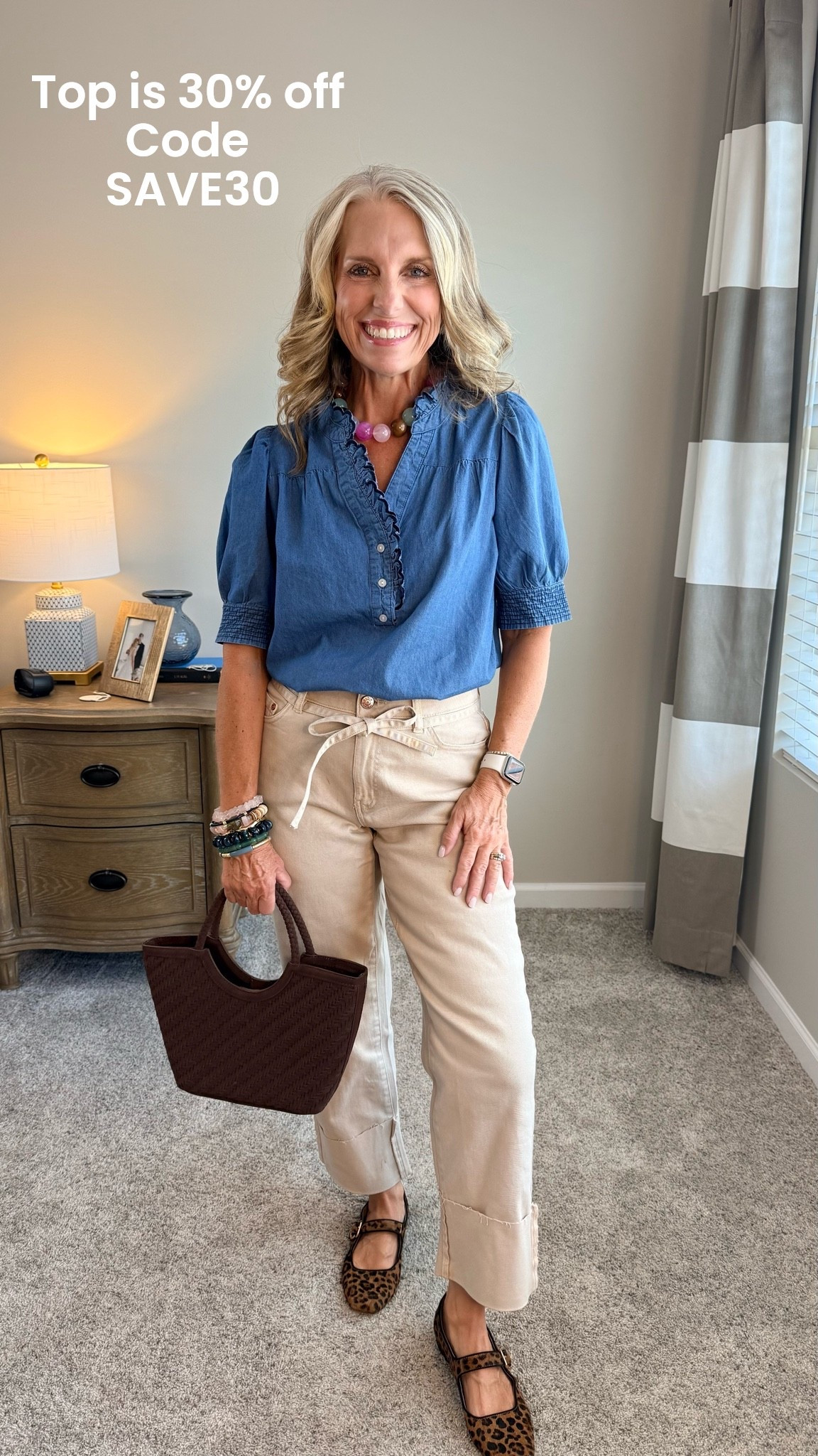 If you love chambray, you’ll want to grab this shirt while it’s 30% off with code SAVE30. Wearing small @Mary Square
Use COAST20 on Allie + Bess