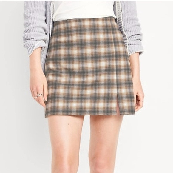 Old Navy Plaid A-Line Skirt in Brown and Gray | Poshmark