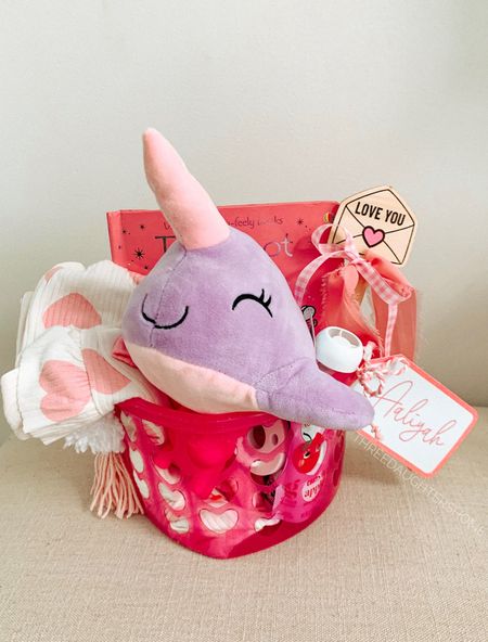 The cutest little galentine love basket!


Valentine’s Day, Valentine, gift basket, gifts for toddlers, baby gifts, heart basket, usbourne books, that’s not my, narwhal plush, Ryan & Rose

#LTKkids #LTKGiftGuide #LTKbaby