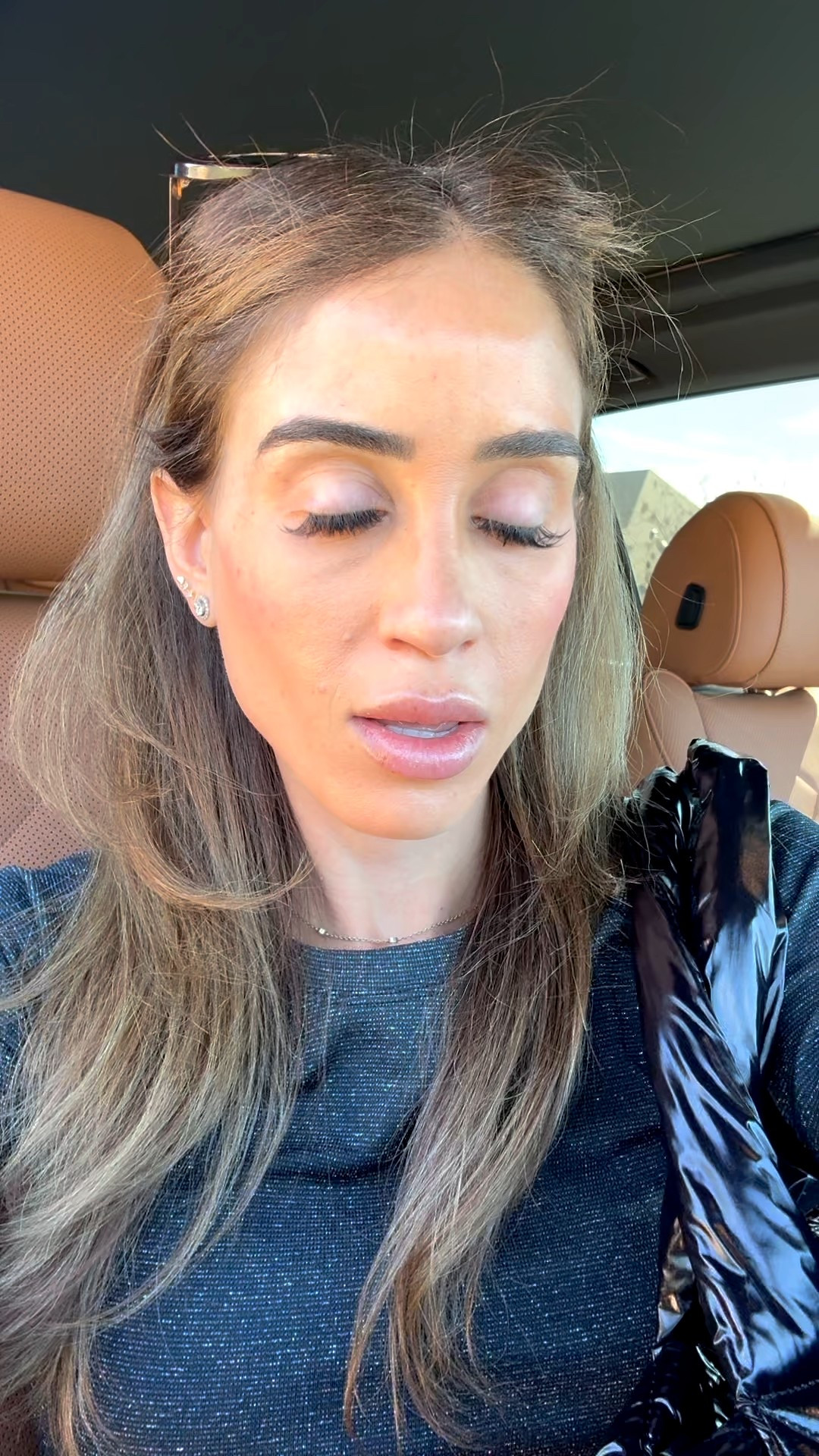 Sparkly lululemon long sleeve swiftly top size 4 

#LTKFindsUnder100 #LTKFindsUnder50