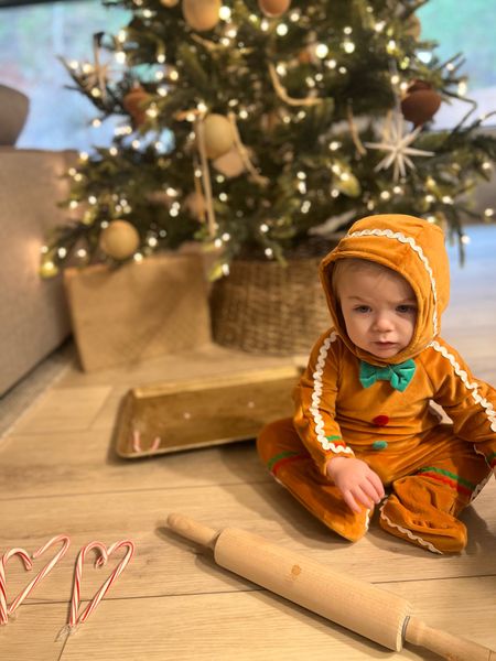 My gingerbread baby is not happy about photos

#LTKHoliday #LTKbaby #LTKSeasonal
