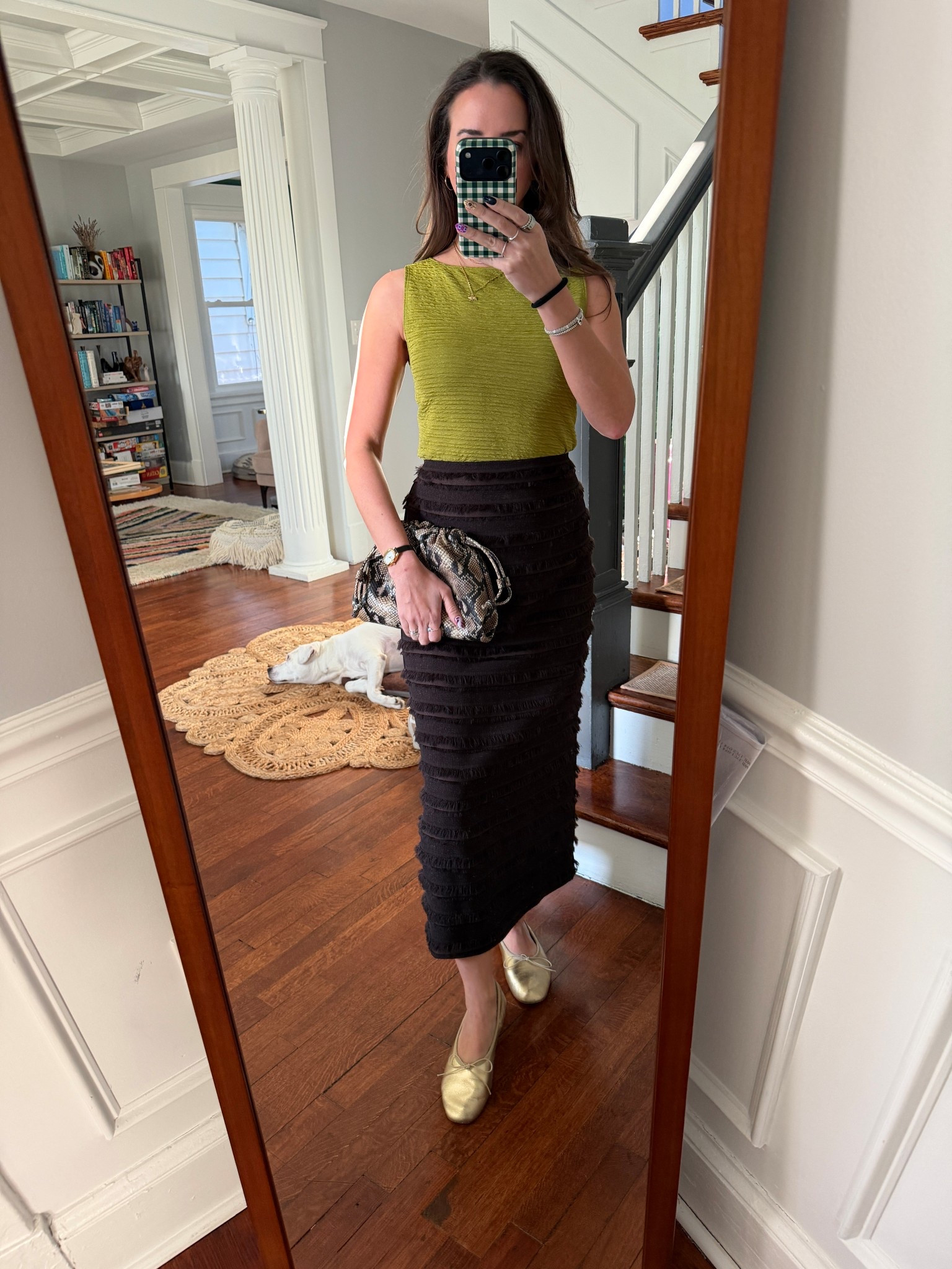 a funky outfit for a warm weather outing. chatruese and brown and gold. 

gold flats. mansur gavriel ballet falts. brown skirt. H&M Skirt. reformation top. cos bag. leather snake skin bag.  

 

#LTKootd #LTKSaleAlert