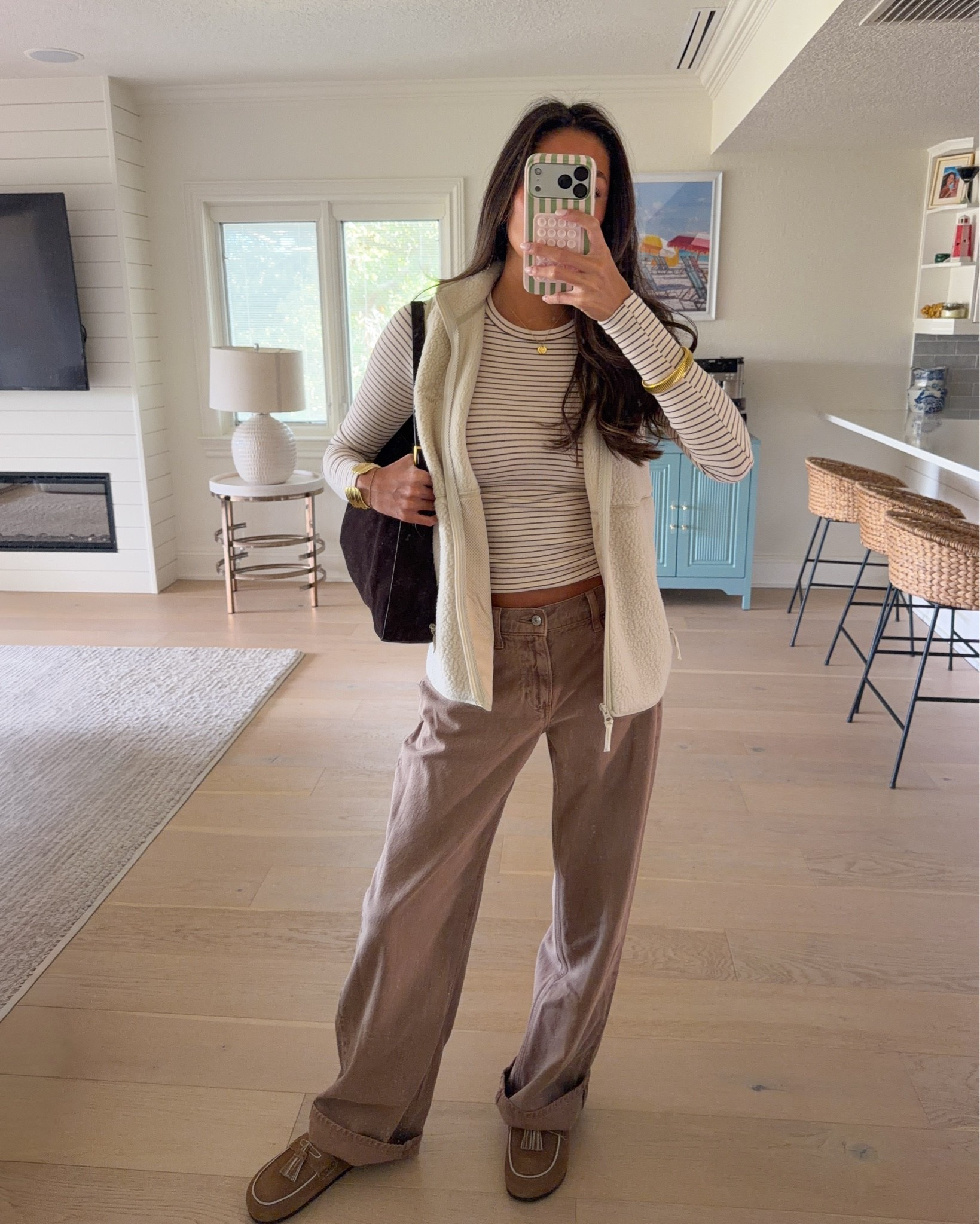 casual fall outfit🤎🤎 wearing a size small top & size 4 long jeans!

#LTKootd #LTKSeasonal