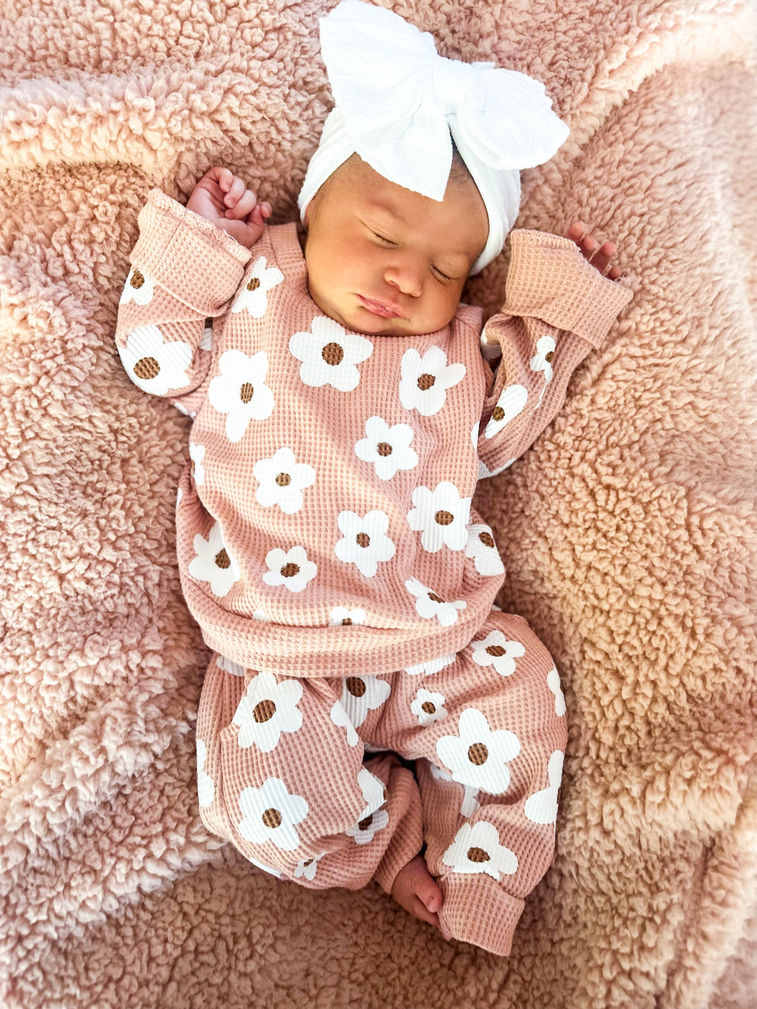 Newborn baby girl outfit 

#LTKSeasonal #LTKBaby #LTKKids