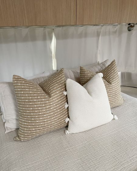 HOME \ new neutral bedding pillows!

Decor
RV
Bed


#LTKunder50 #LTKhome