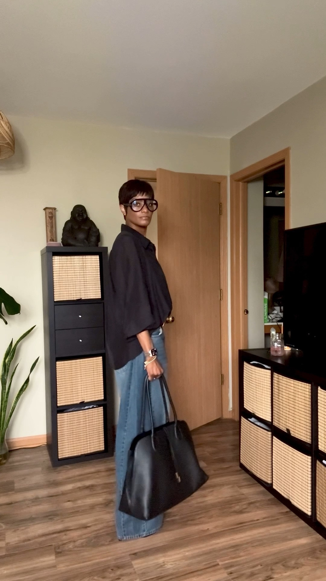 Get the look! 
I’m 5’6 and 140 lbs 
Wearing a medium in the top and 8 in the jeans. 
The heels are a different brand but exact style. Same with the sunglasses. 