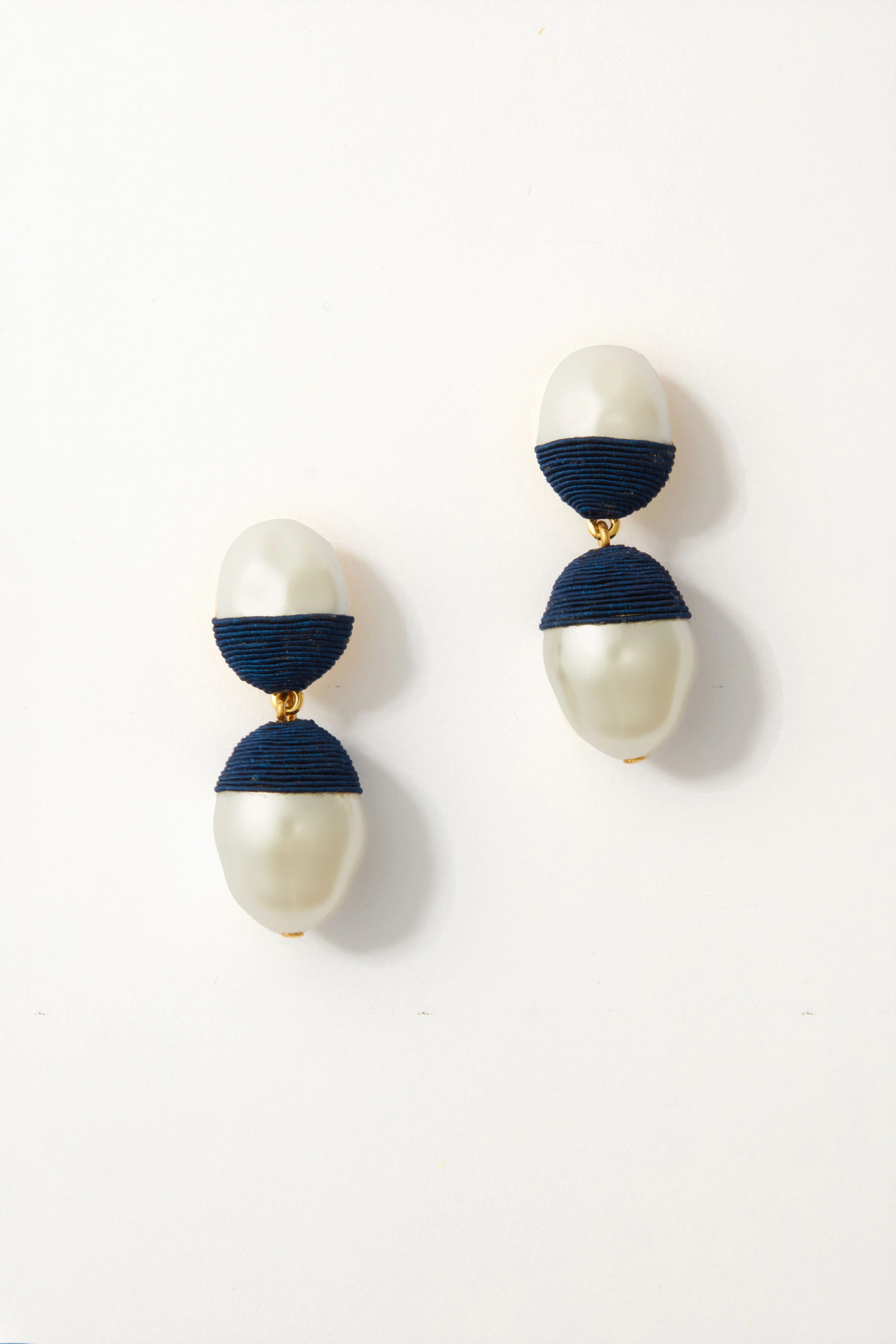 Navy and Pearl Nelle Earrings | Tuckernuck (US)