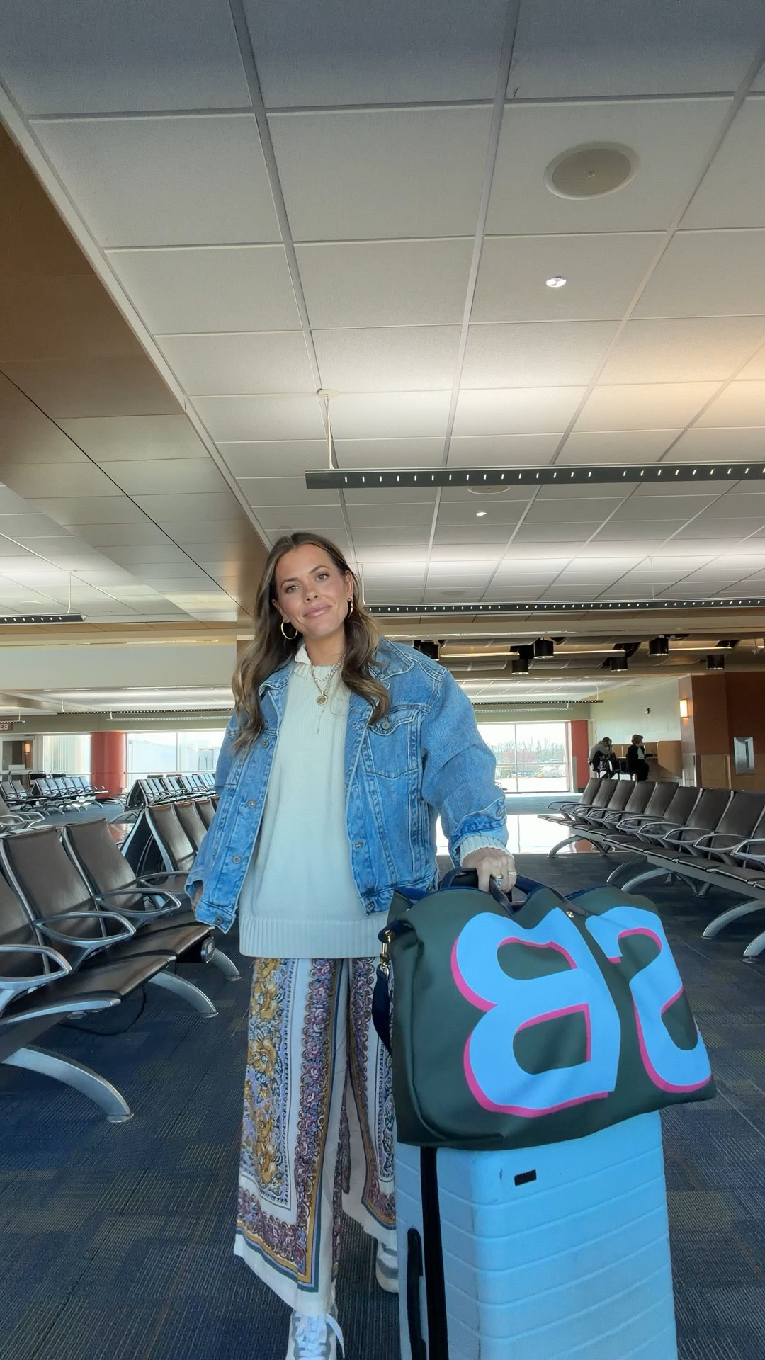 Comfy travel outfit— wearing small in sweater & xsmall pants 

#LTKSeasonal