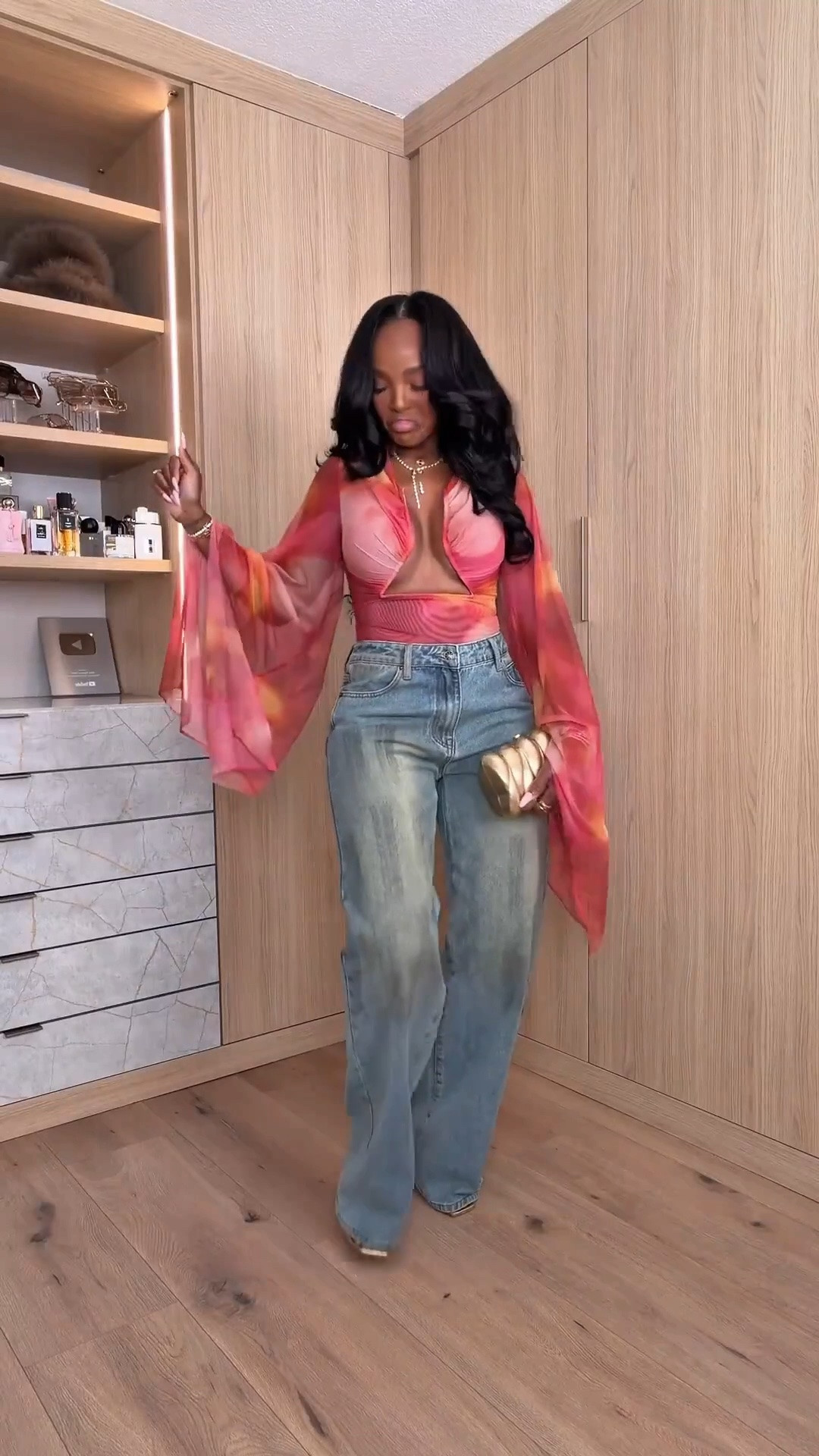 Scroll to shop! ✨ When jeans feel too basic but you still want the ease of denim, THIS is how you make them feel like a whole look. A statement top does all the work, so you’re ready for brunch, dinner or drinks with almost zero effort.

statement top outfit, jeans outfit ideas, going out top, date night outfit, brunch outfit, elevated denim, wide leg jeans, petite outfit ideas, girls night outfit

Wearing: Size Small/4 | 5’4” | 140 lbs | 34D-27-40

Download the FREE LTK app & follow @kirasfashionfinds to shop all my daily finds.

#LTKPetite #LTKStyleTip #LTKootd