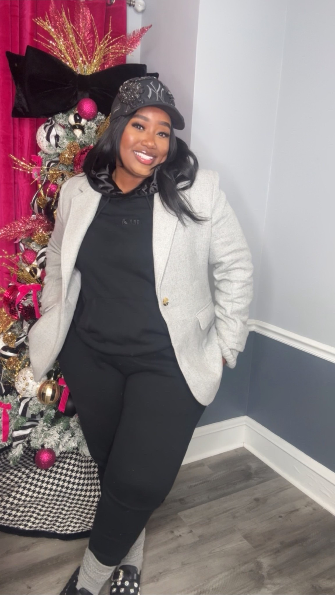 Sweatsuit from kinapparel.com
Blazer: wearing XXL
