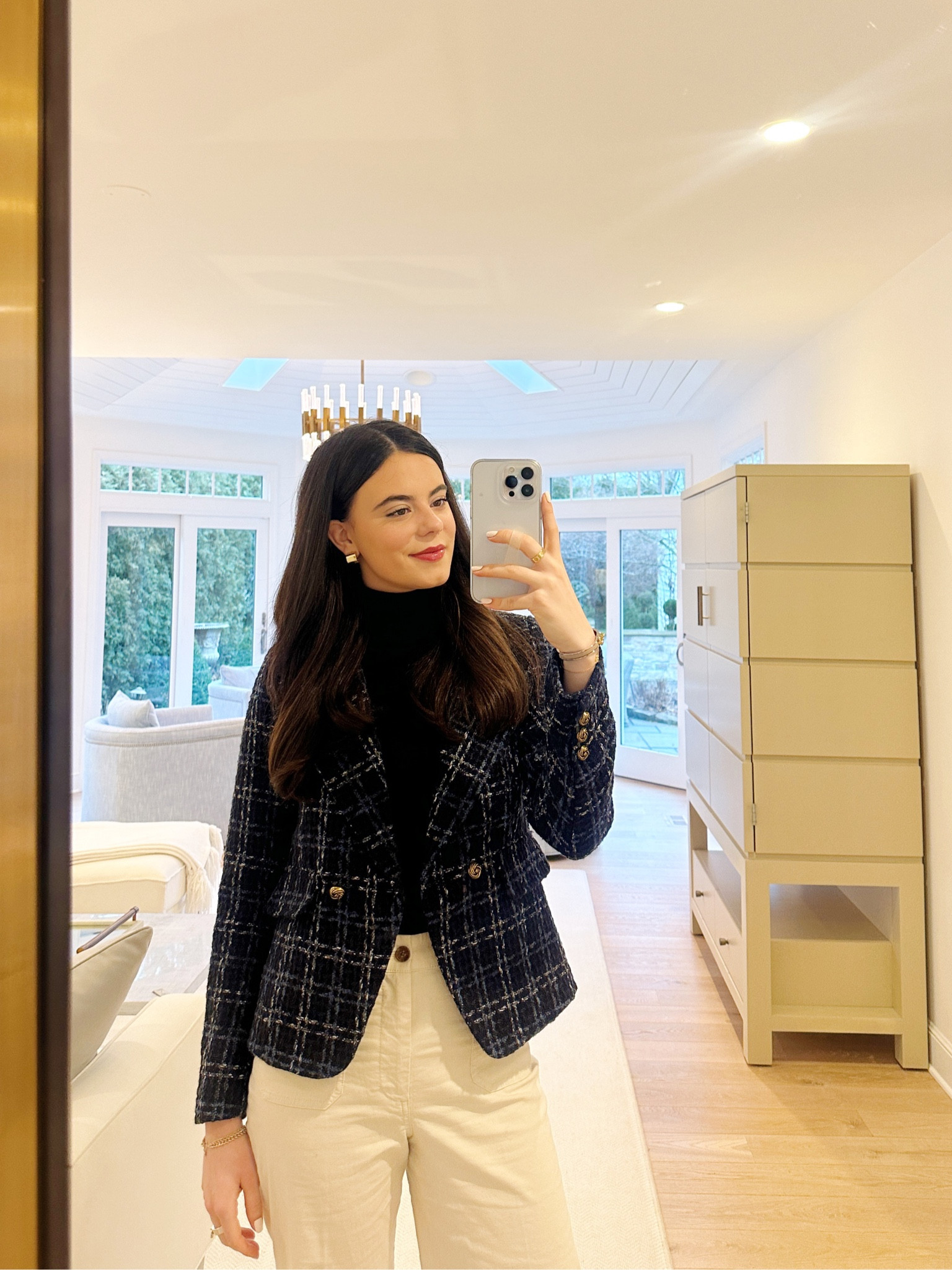 My Wednesday work day look! Blazer is from Aqua!



#LTKtravel #LTKstyletip #LTKfindsunder100