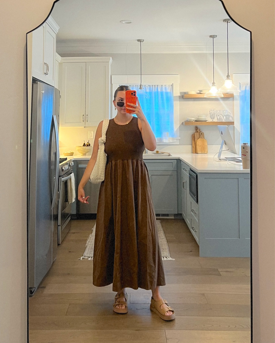 My fav summer dress rn! Rented from Nuuly — brand is Moon River (I linked the black & similar ones from other stores!) 🐌
