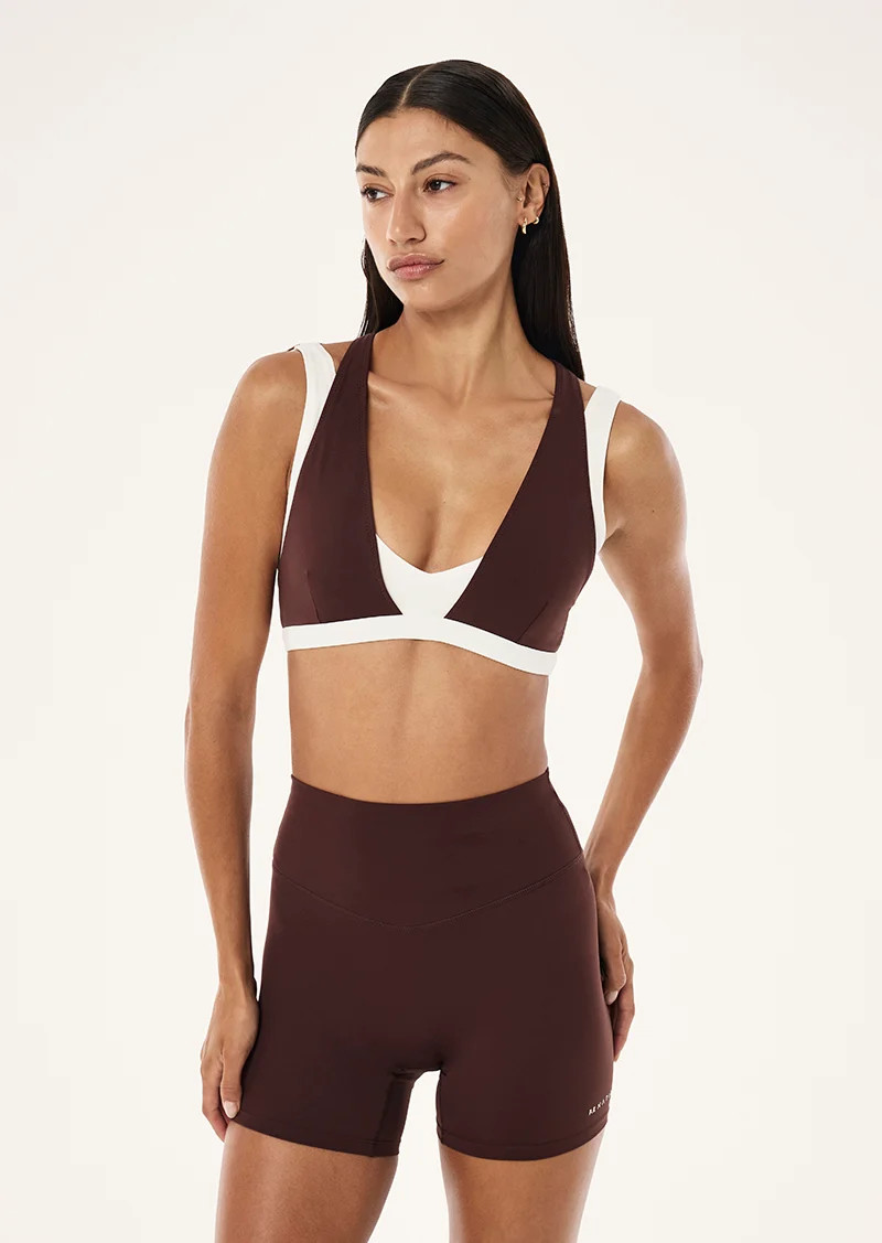 UNITY SPORTS BRA IN MAHOGANY & WHISPER WHITE | P.E Nation AU