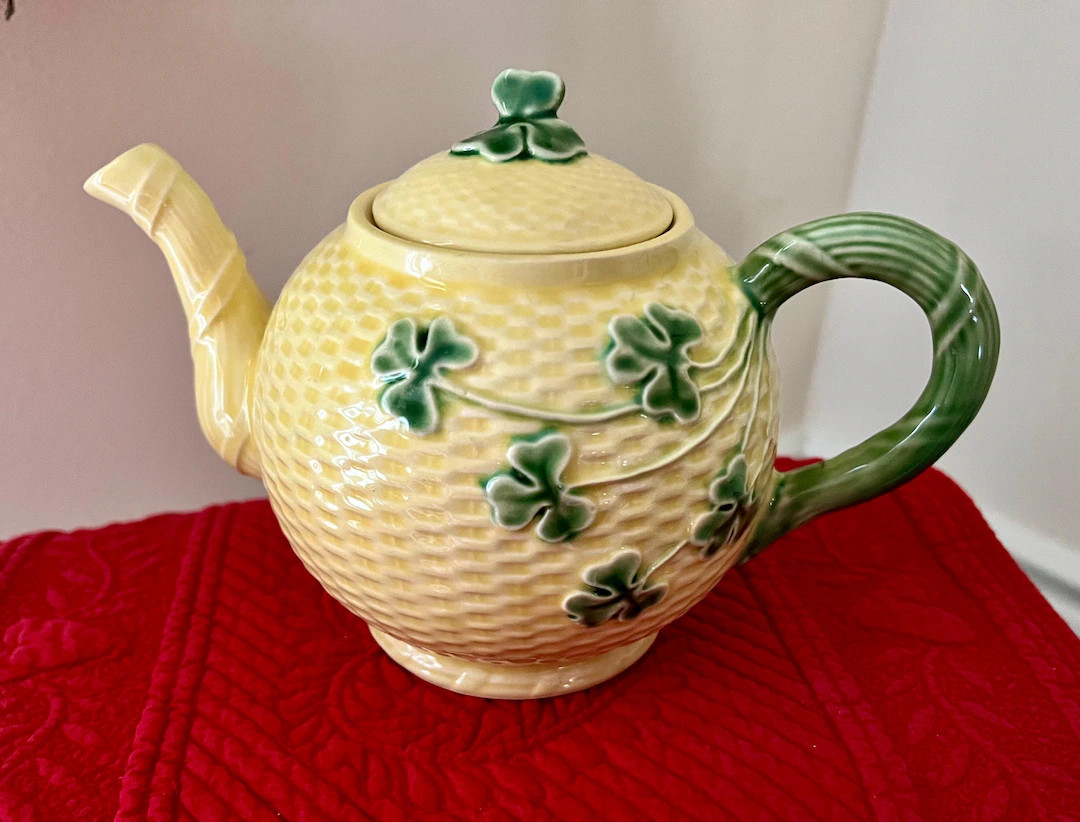 Bordallo Pinheiro Shamrock Teapot. - Etsy | Etsy (US)