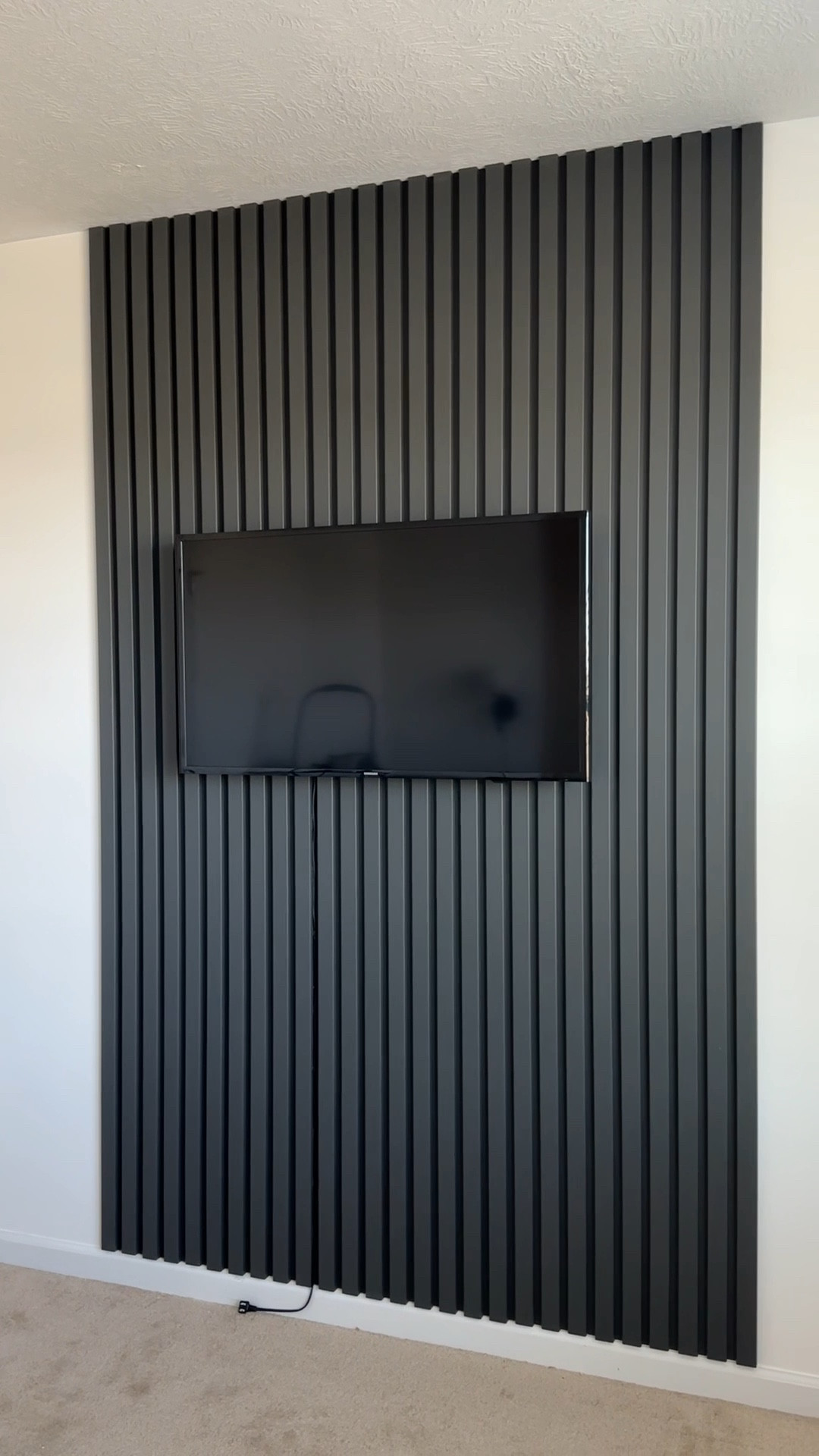 DIY Slat Wall

Perfect for a TV wall because it hides the cord perfectly 🙌

#LTKVideo #LTKhome