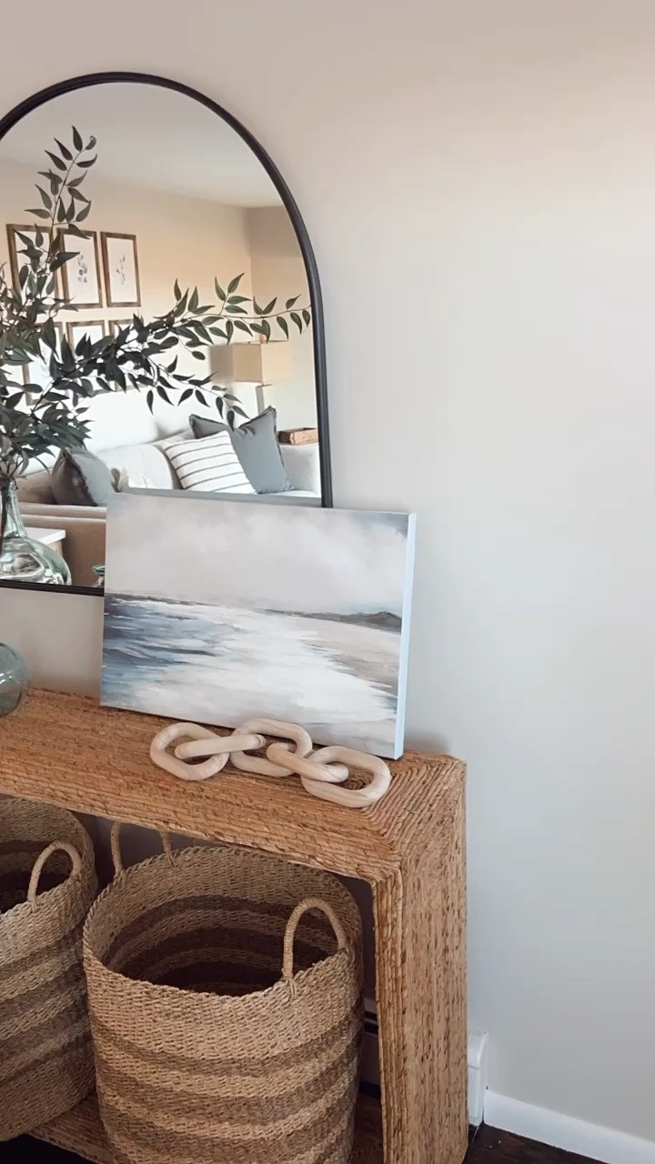 🛋️ Elevate your space with a contemporary living room that captures both style and simplicity. From open layouts to neutral color schemes, this room is designed for easy elegance. 🌿 #modernstyle #homeinspo

#LTKStyleTip #LTKVideo #LTKHome