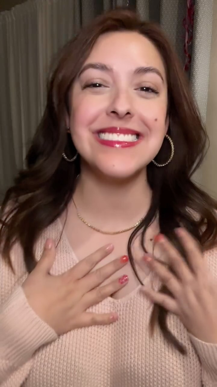 ENAMORADA de mis nuevas piezas de joyería! 😍  sí me conocen saben que amo la joyería!! Encontré esta marca que tiene diseños divinos  y muchísimas piezas para hacer “layering” 
.
DISCOUNT with Code: CIELO  
.
#jewelry #statementjewelry #oldmoneyaesthetic #sdjoy #aesthetic #affordableluxury #stellaanddot #hoops #earrings #necklace 

#LTKBeauty #LTKStyleTip