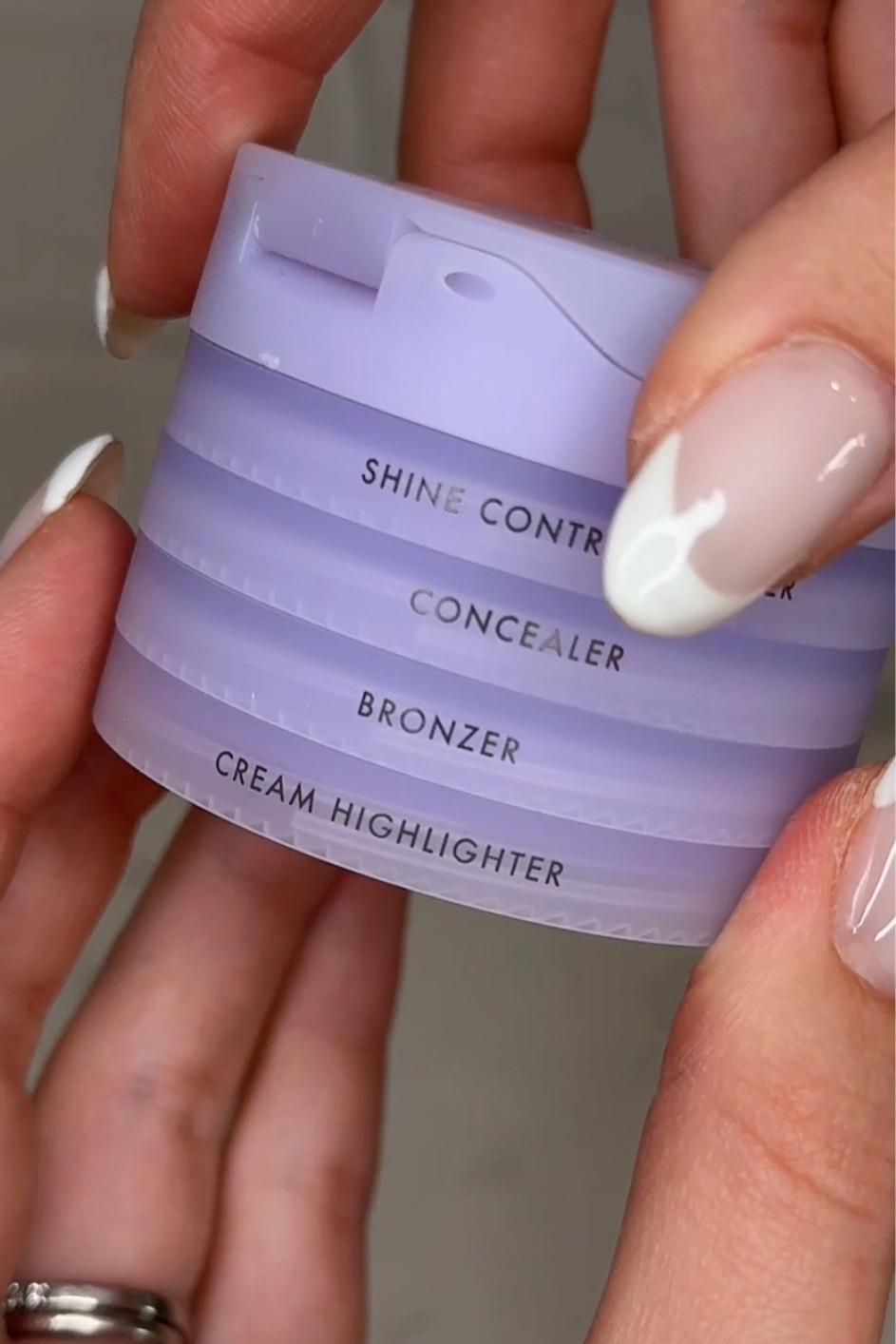 Portable makeup 🩷

#LTKBeauty #LTKTravel #LTKFindsUnder50