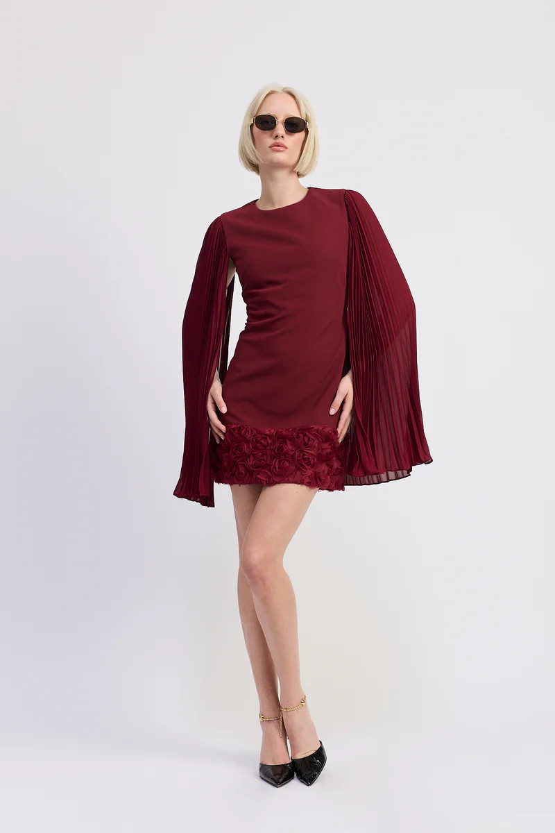 Annalis Sleeve Cape Sheath Dress | En Saison