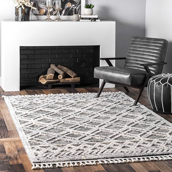 nuLOOM Ansley Soft Lattice Textured Tassel Area Rug, 4' x 6', Grey | Amazon (US)