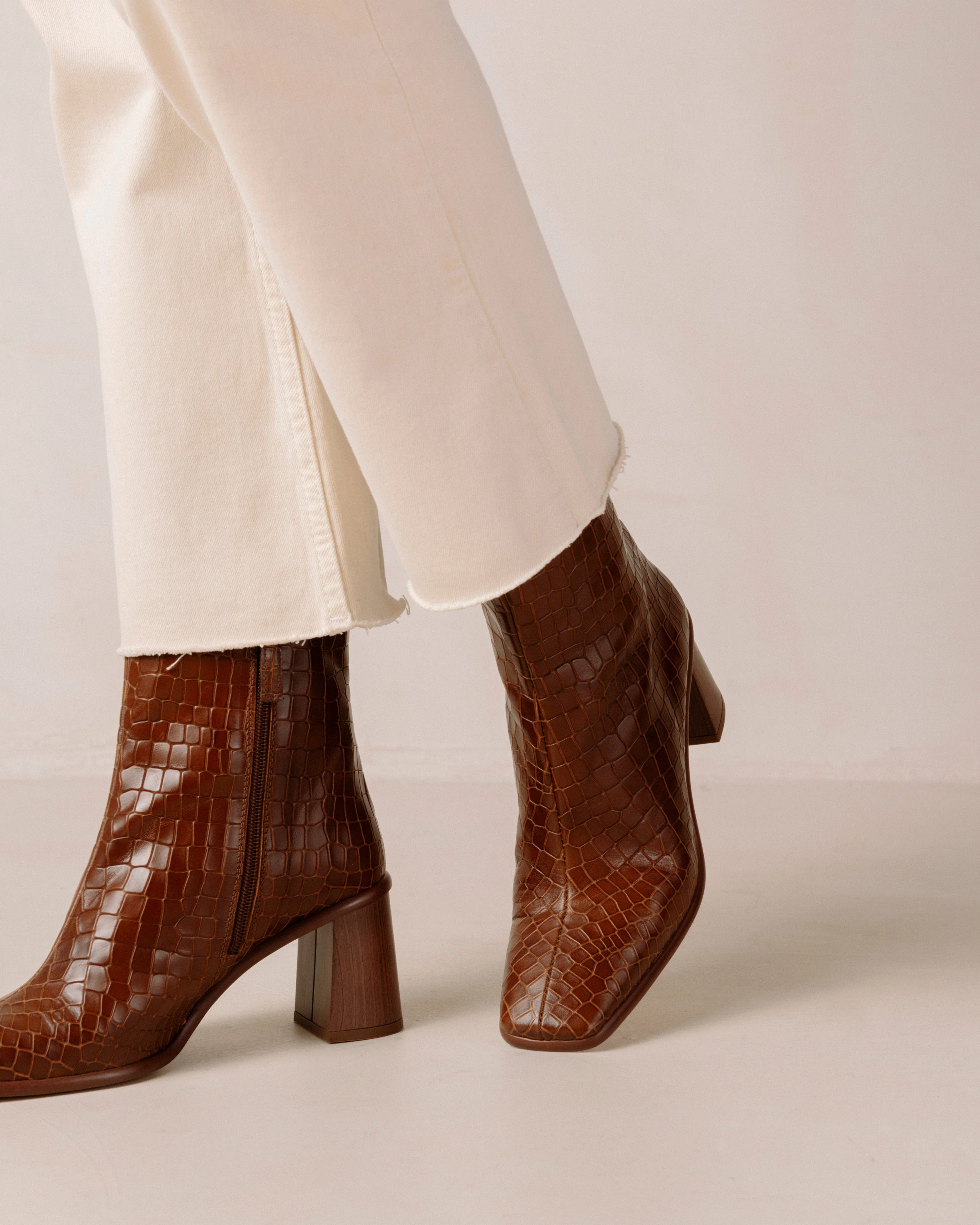 West Cape Croco - Brown Leather Boots | ALOHAS | Alohas FR