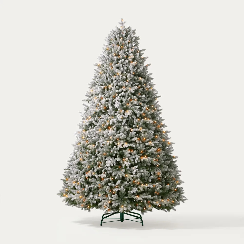 CastGlow 7.5′ Artificial Christmas Tree Full Flocked | Hernest