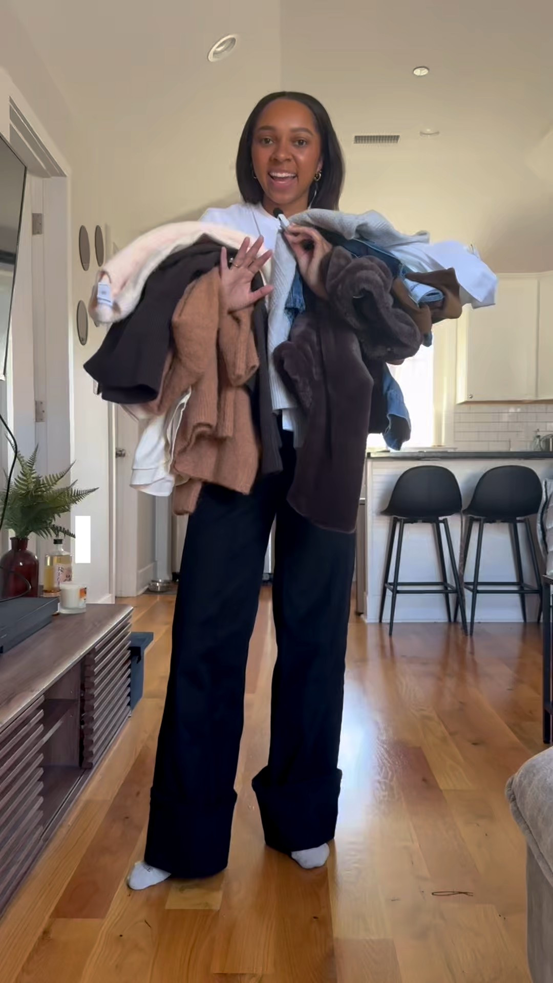 Amazon essentials haul, Amazon clothes, clothes under $50, sweaters, button up, cotton t shirt, jeans, wide leg jeans

Light brown sweater - M
Other sweaters - all XS
Jackets - XS
T shirt - size S
Jeans - size 2

#LTKFindsUnder50 #LTKSaleAlert #LTKFindsUnder100