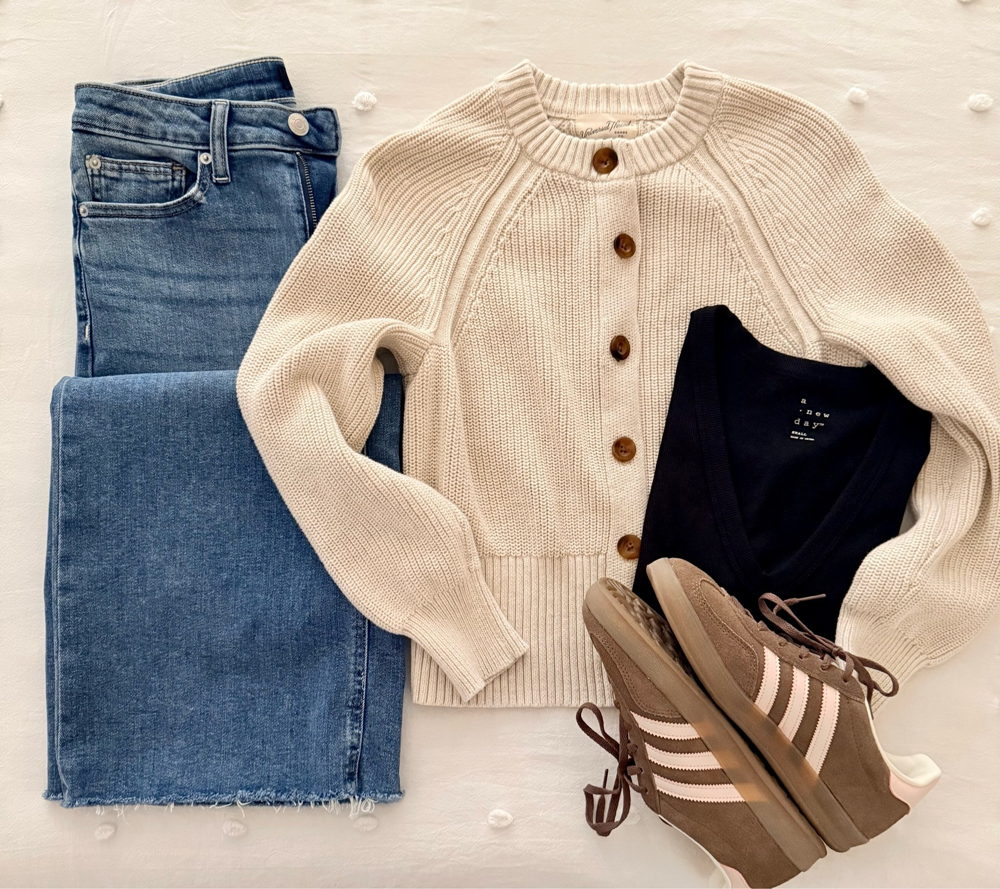 Cute and cozy fall outfit idea. This cardigan is 100% cotton and so comfy.