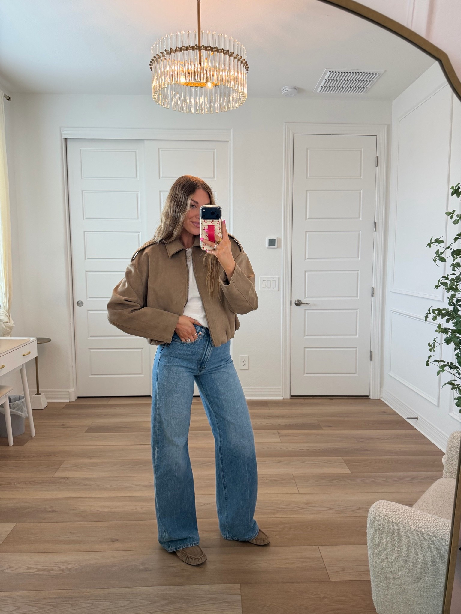 The perfect casual early fall outfit! Wearing an XS in jacket, 27 in jeans 

Love this outfit from the #NSale