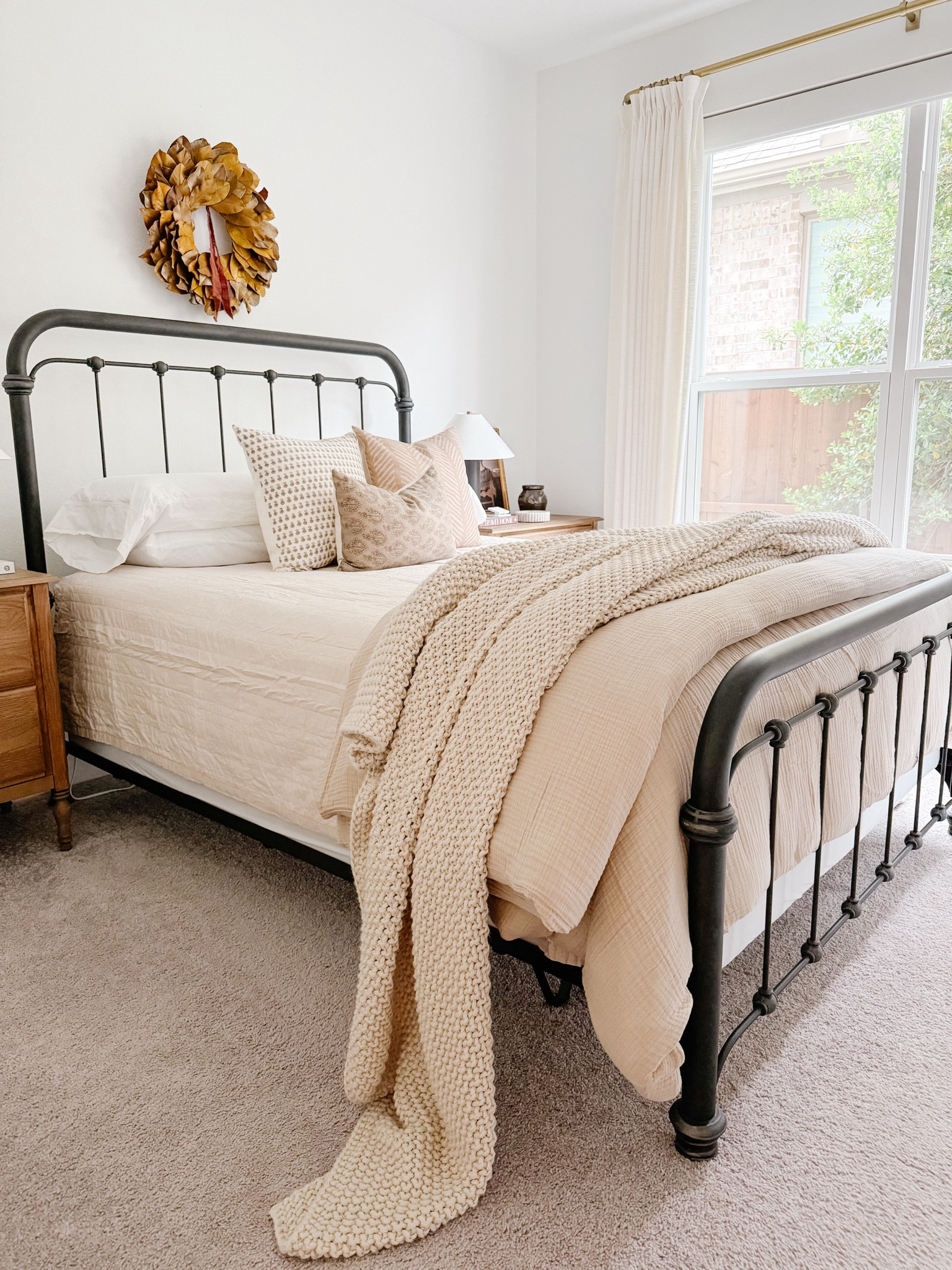 My bed blanket is on sale. I’m also loving my new comforter and quilt. Both affordable and super soft

Affordable bedding / bed blanket / target circle sale / bedding sale / bedroom essentials / lightweight bedding / cotton bedding / neutral bedding /

#LTKxTarget #LTKhome #LTKsalealert