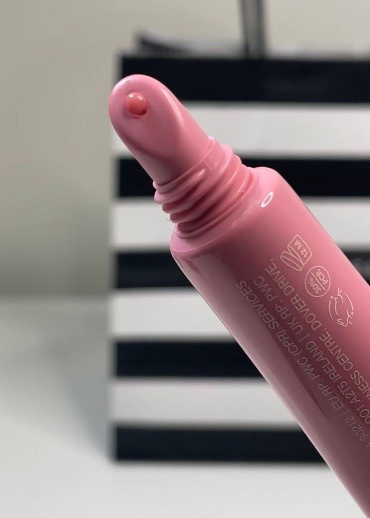 rhode peptide lip treatment in the shade ribbon is so dreamy 🎀☁️ shop the link below and check out my page for more beauty content!

#LTKbeauty