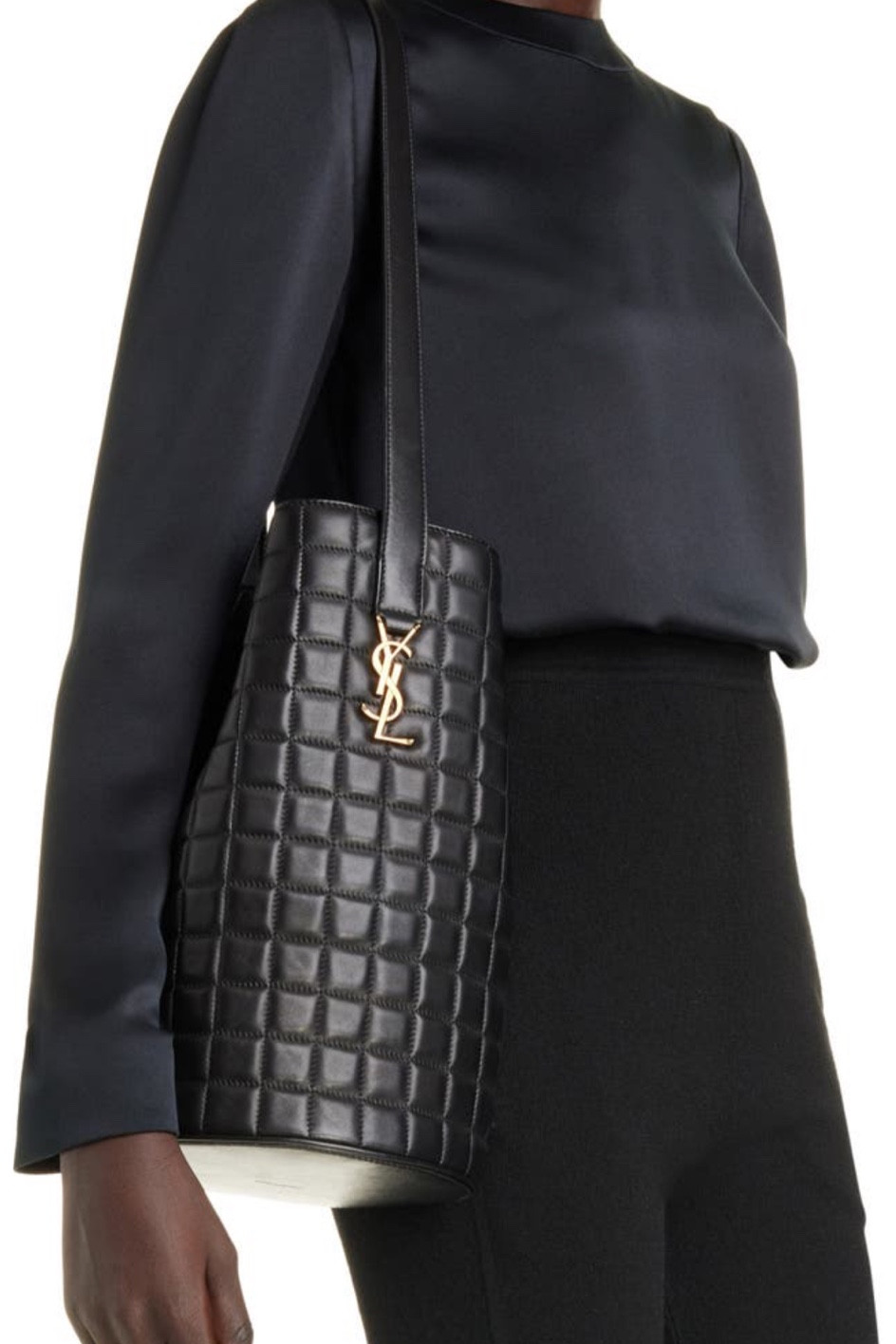 This bag! 🫠

#LTKGiftGuide #LTKHoliday #LTKitbag