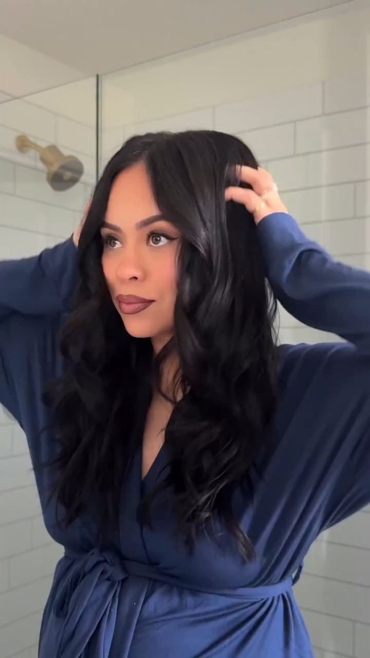 refresh + style my hair with me 👩🏻🪽 
@Sephora 
+ @k18hair dry shampoo 
+ @mane_____ heat protectant 
+ @t3micro curling iron ( use code “VALET320” ) 
+ @chrismcmillanhair texture spray 
+ @emijayinc hair pins + mist 
+ @lorealparis oil drops
+ @thewetbrush brush

#LTKBeauty #LTKgrwm #LTKBump