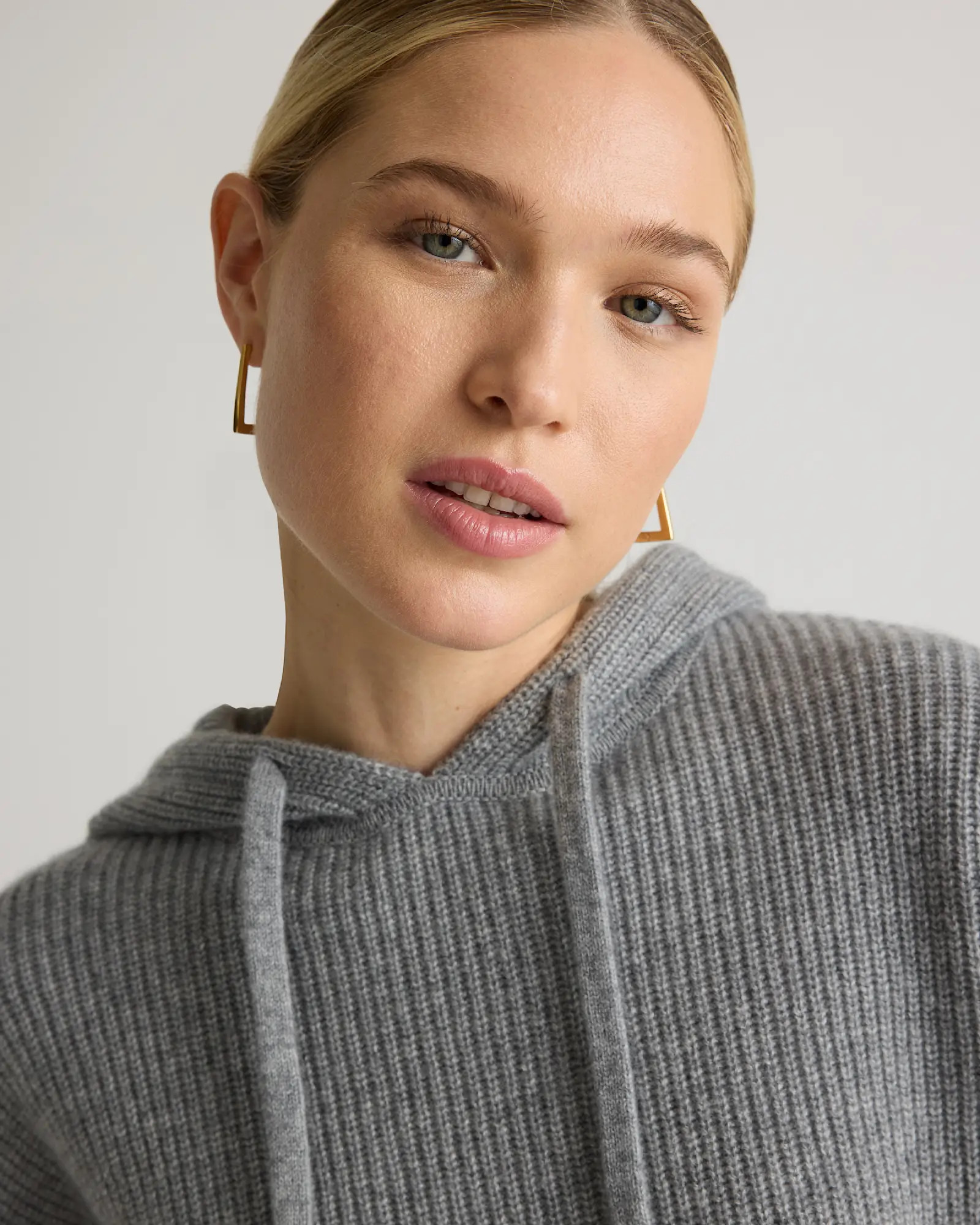 Women's Mongolian Cashmere Fisherman Pullover Hoodie | Quince