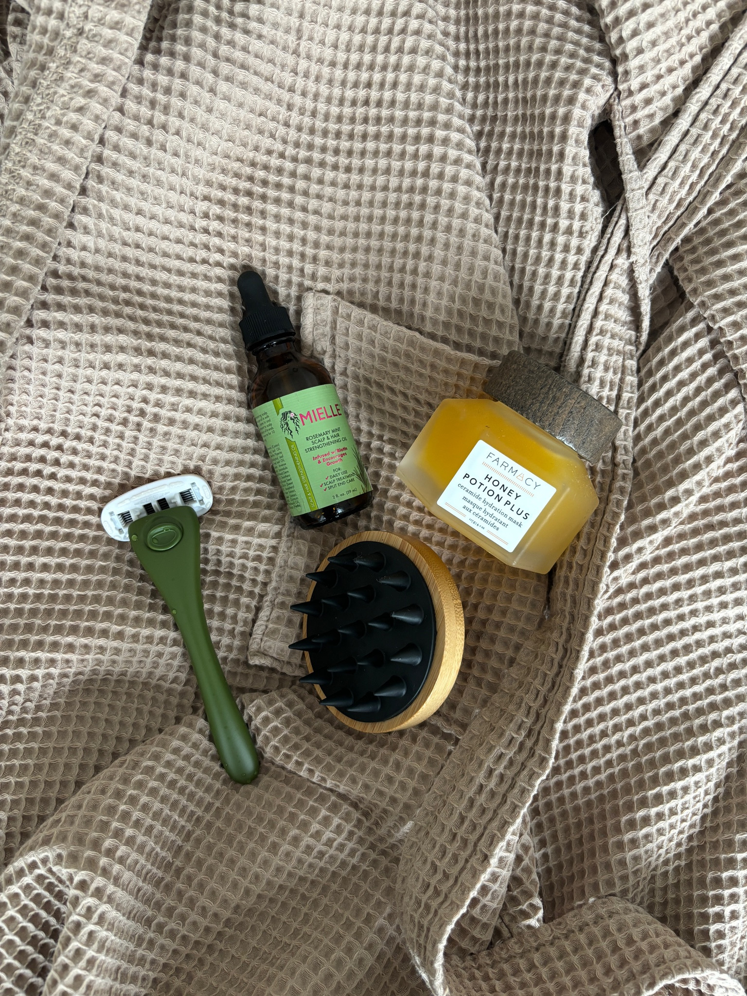 Sunday self care, self care, haircare, hair oil, scalp massager, hey estrid, estrid, estrid razor, mielle hair oil, farmacy beauty, farmacy, honey ceramide mask, face mask

#LTKfindsunder50 #LTKeurope #LTKbeauty
