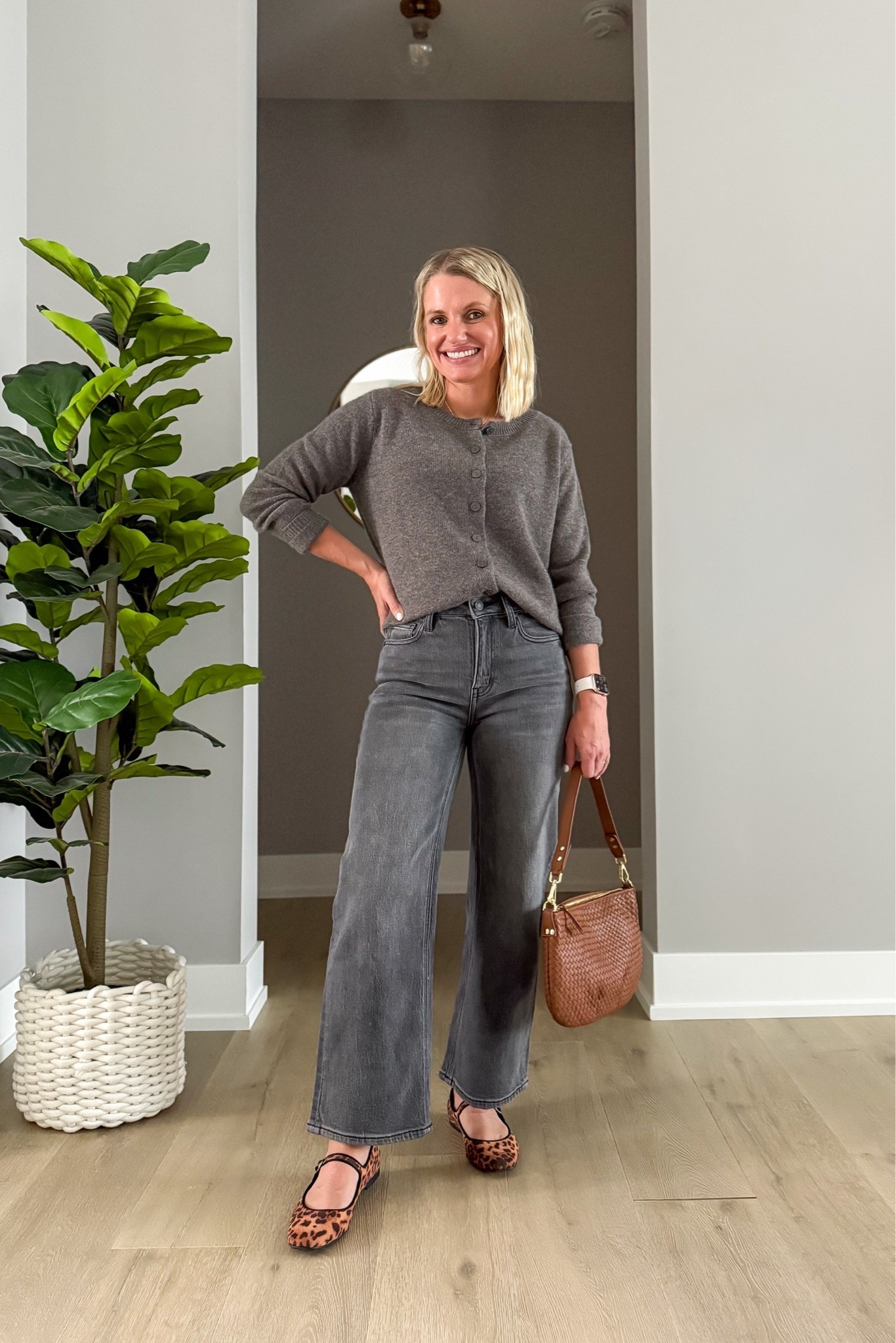 I love this cozy cashmere cardigan from @Quince 
Cardigan- small
Jeans- 25/extra short

#LTKPetite #LTKOver40 #LTKSeasonal