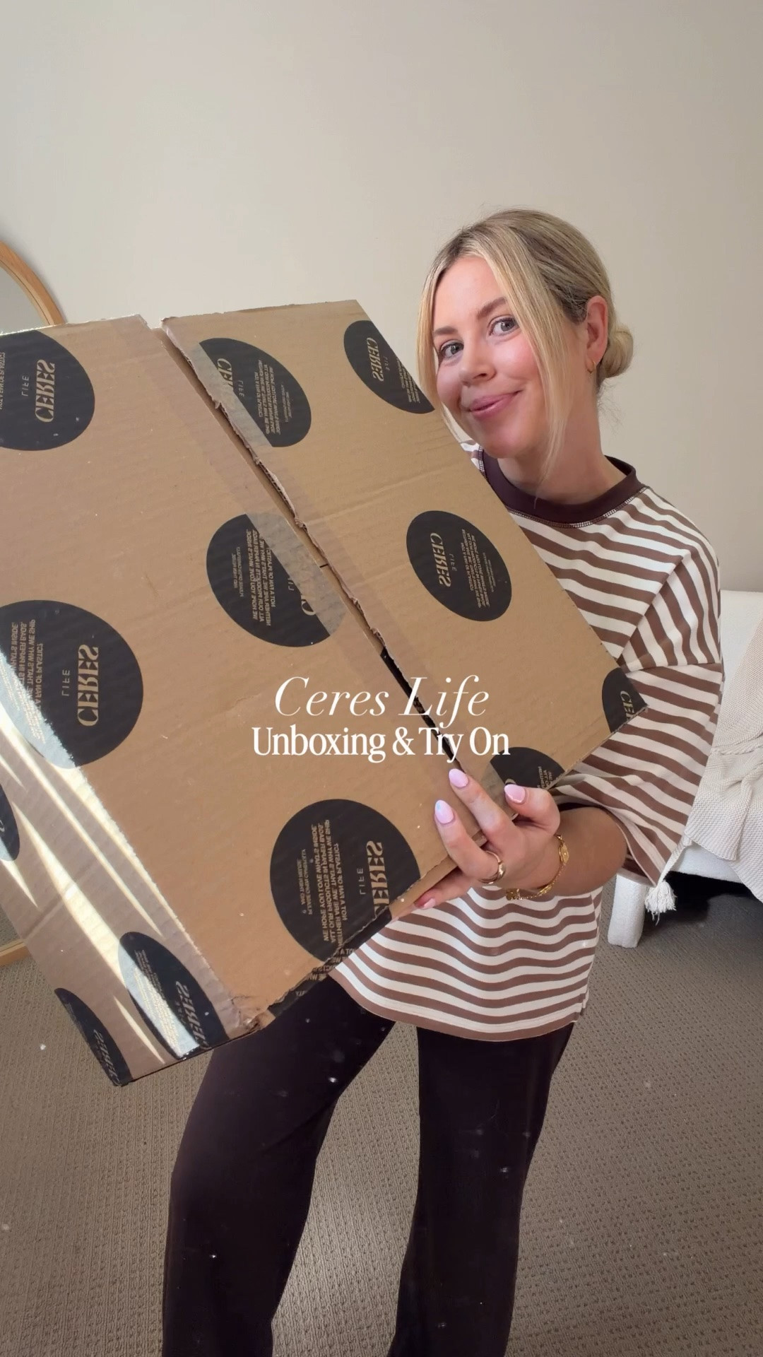 Unboxing + try on from Ceres Life 🤍
Such cool, effortless pieces and the quality is everything. Already know these will be on high rotation this autumn/winter ✨

Sizing 
Track set - S
Barn jacket -S
Long sleeve - S
Knit - S
Jeans - 12

#LTKaustralia #LTKjeans