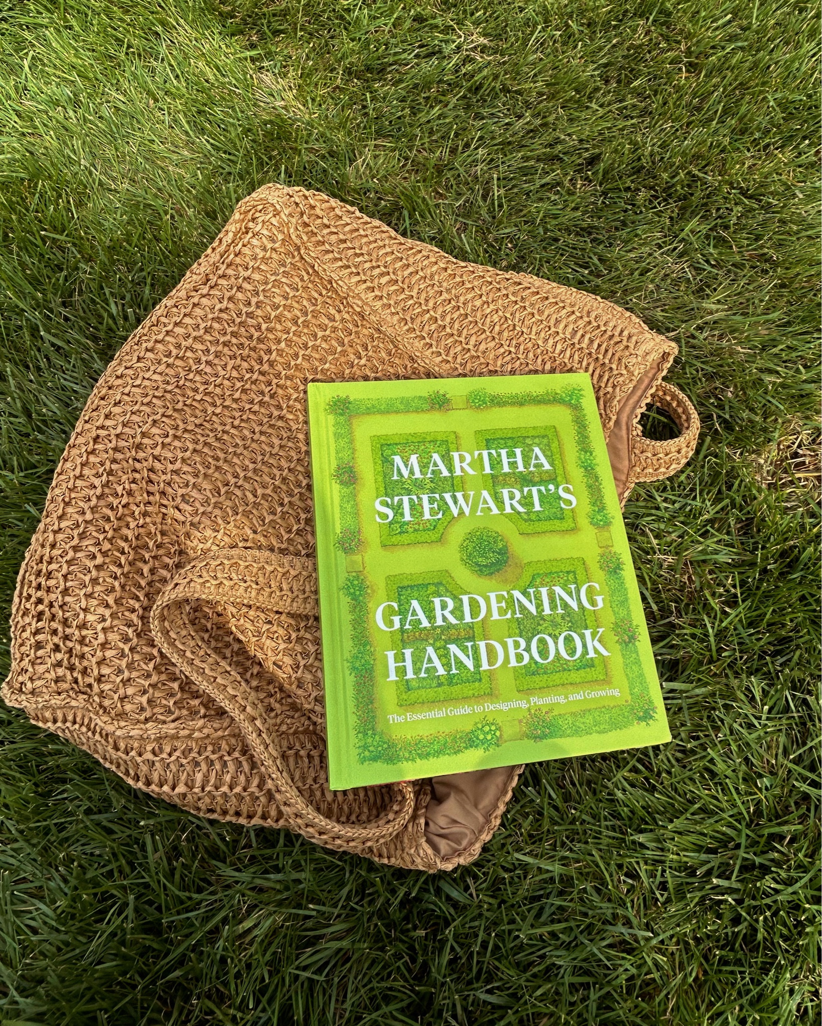 Ready to be in your new gardening era?

Whether you’re a gardening newbie like me or just love a GORG coffee table book!

book | gardening | gardeningbook | martha stewart | in my garden era | beginner garden | tote bag | straw bag | coffee table books

#LTKSeasonal #LTKHome #LTKGiftGuide